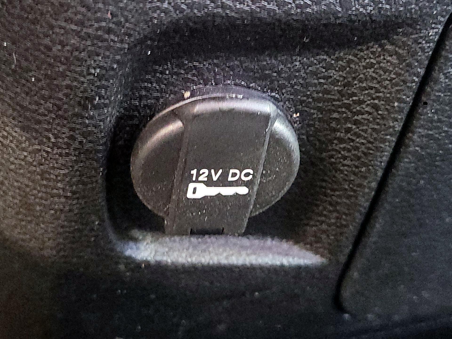 Thumbnail: 2019 RAM 1500 Classic - 18