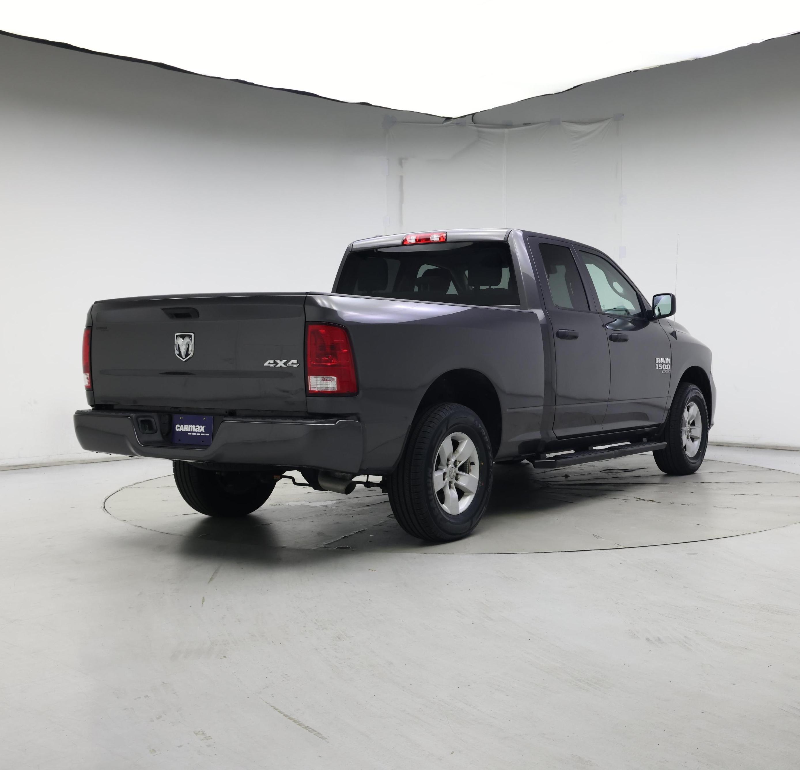 Thumbnail: 2019 RAM 1500 Classic - 8