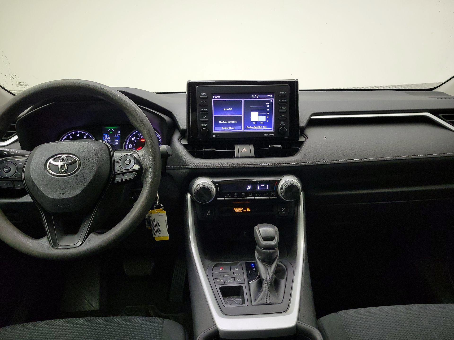 Thumbnail: 2021 Toyota RAV4 - 9