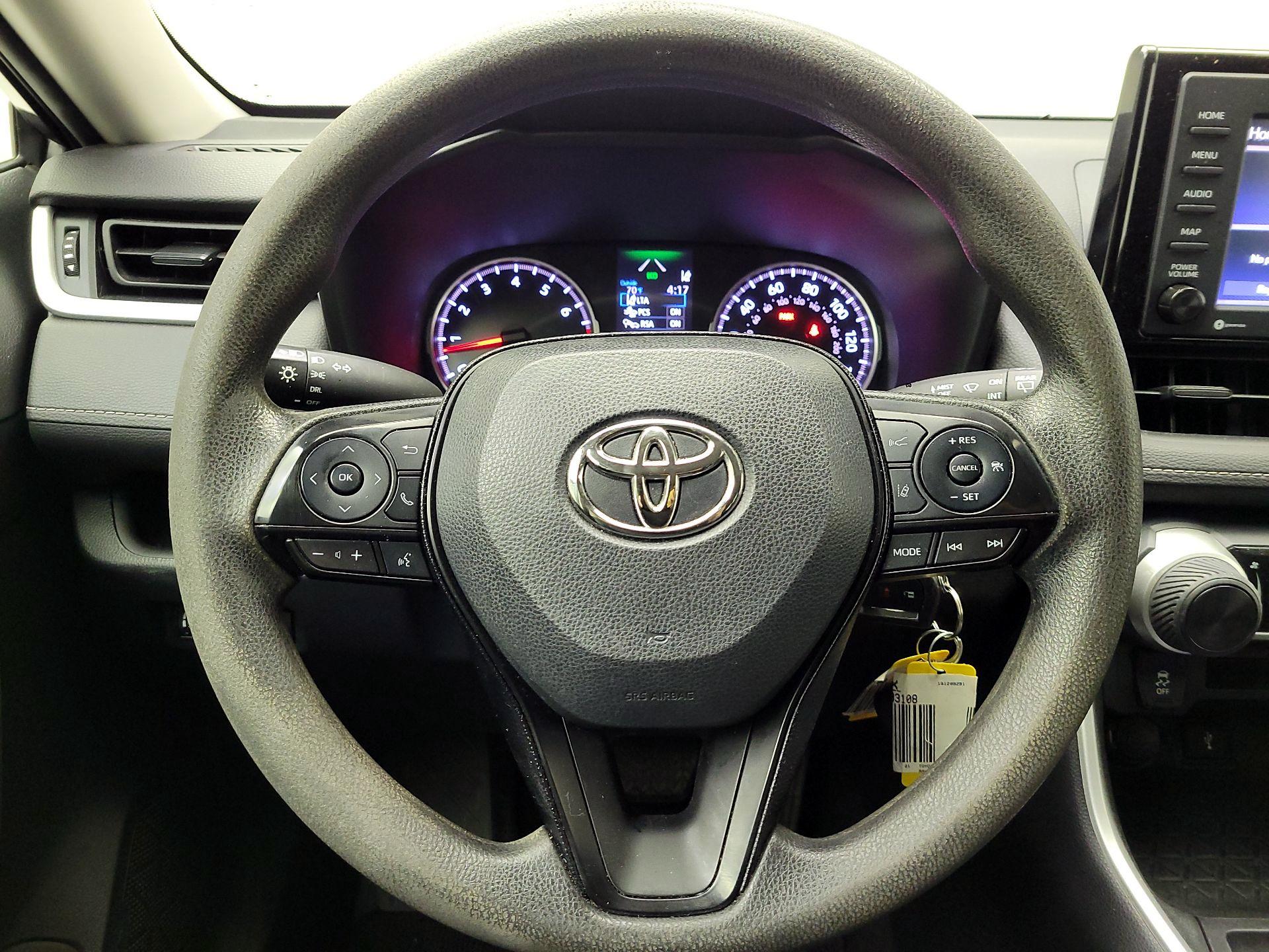 Thumbnail: 2021 Toyota RAV4 - 10