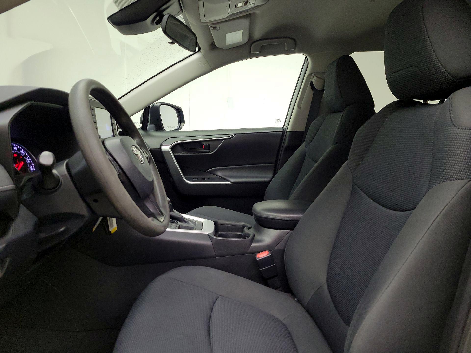 Thumbnail: 2021 Toyota RAV4 - 11
