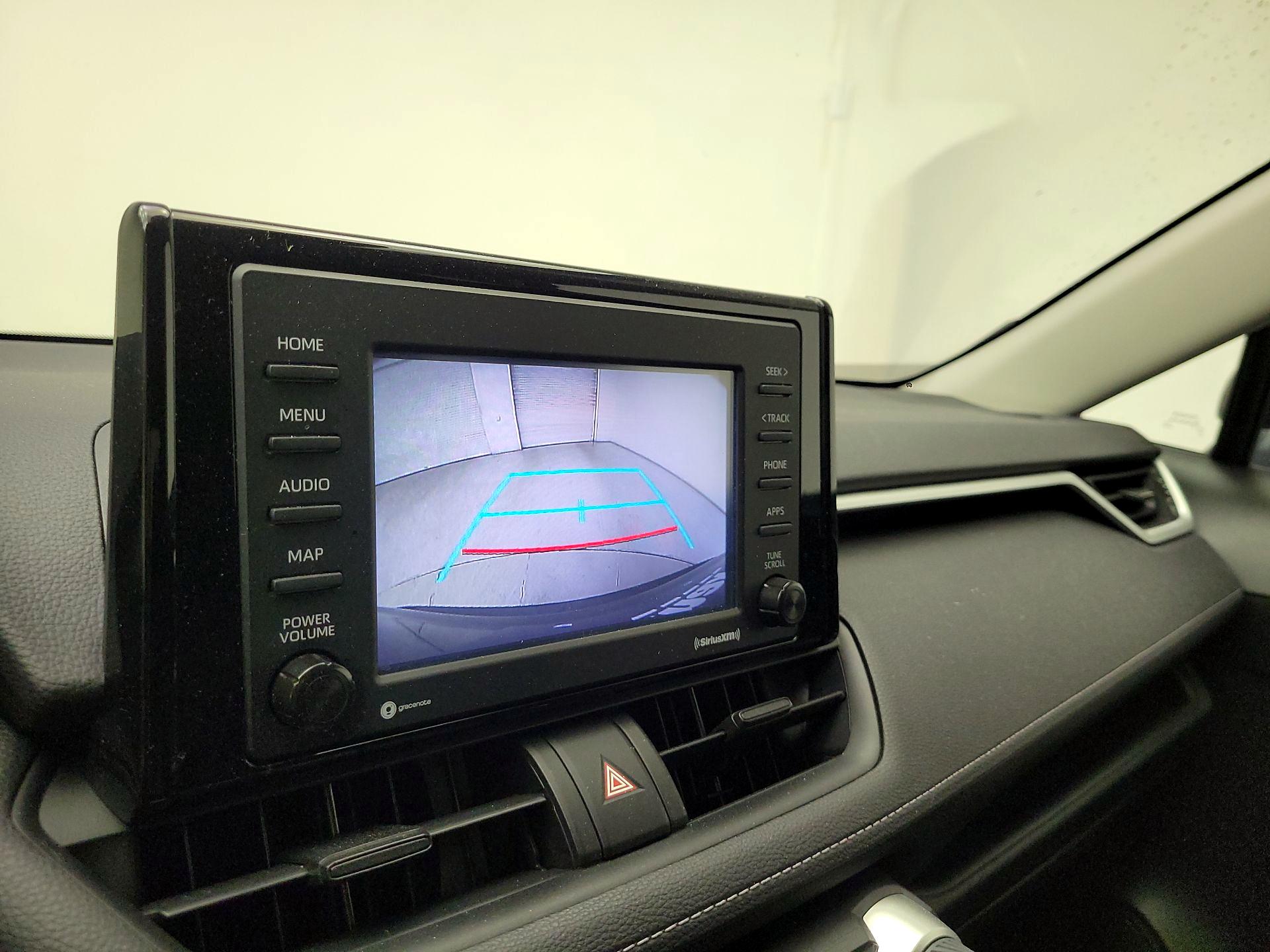 Thumbnail: 2021 Toyota RAV4 - 15
