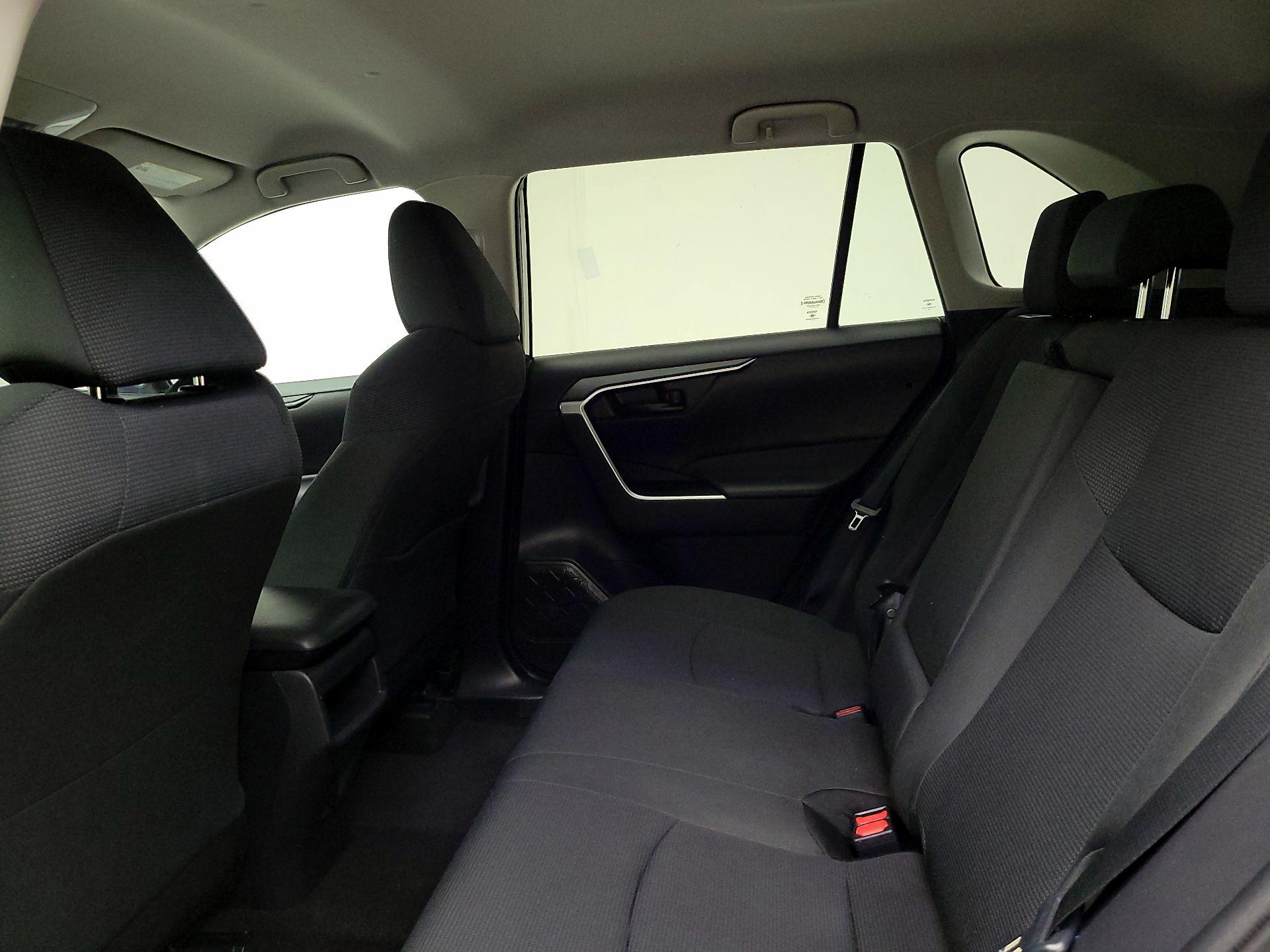 Thumbnail: 2021 Toyota RAV4 - 20