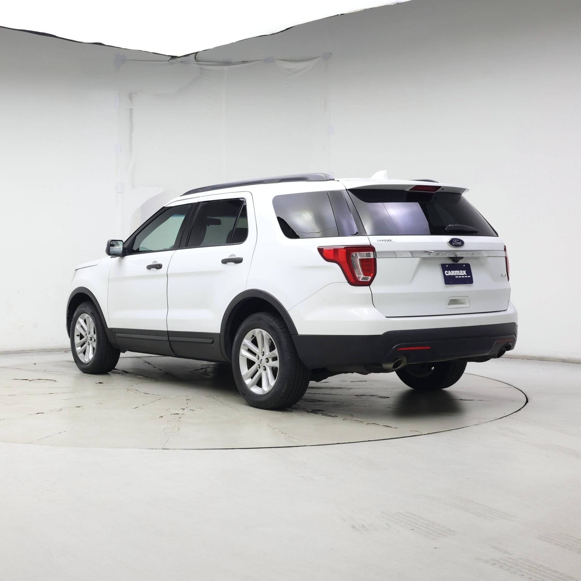 Thumbnail: 2016 Ford Explorer - 2