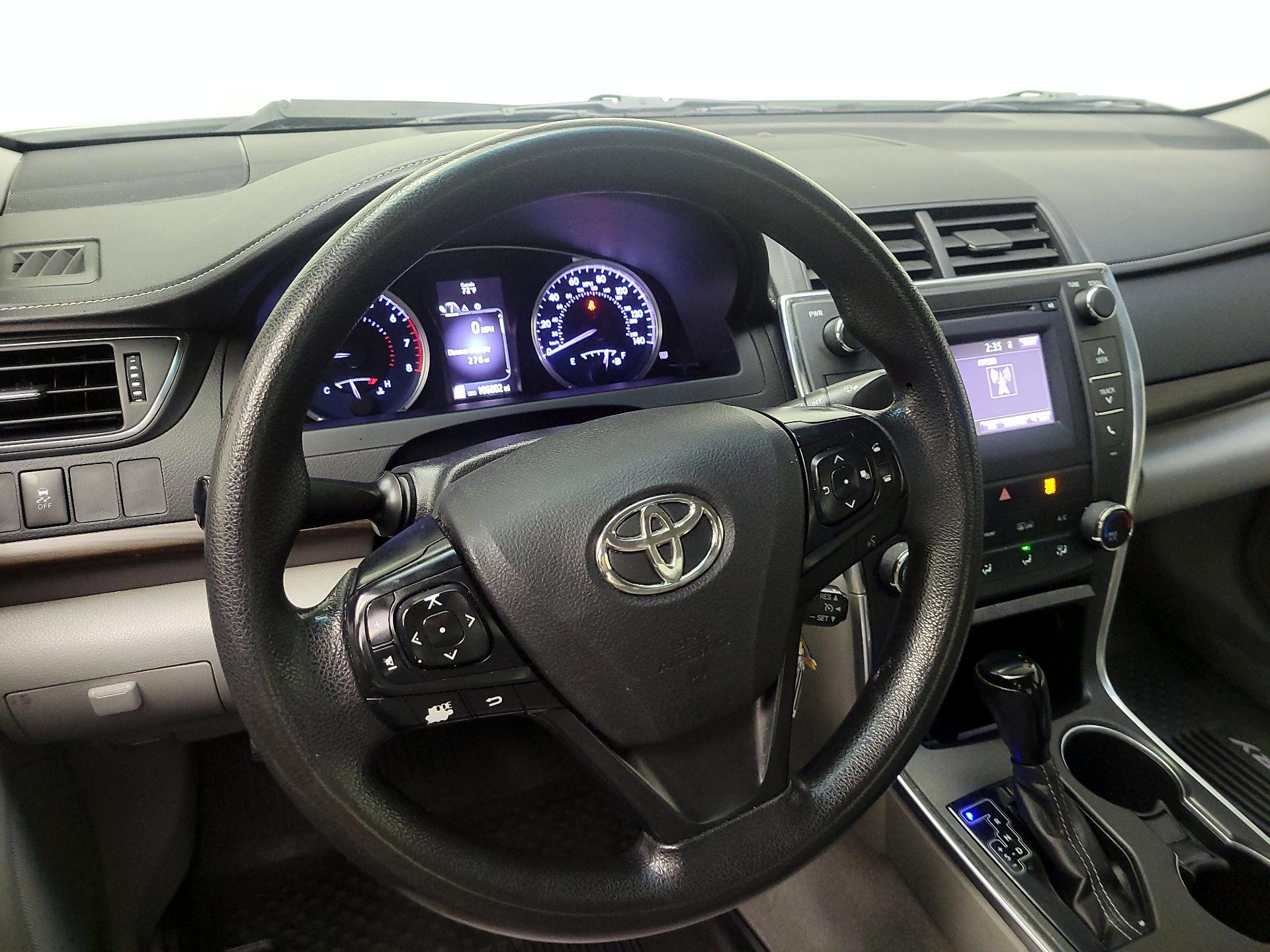 Thumbnail: 2017 Toyota Camry - 10