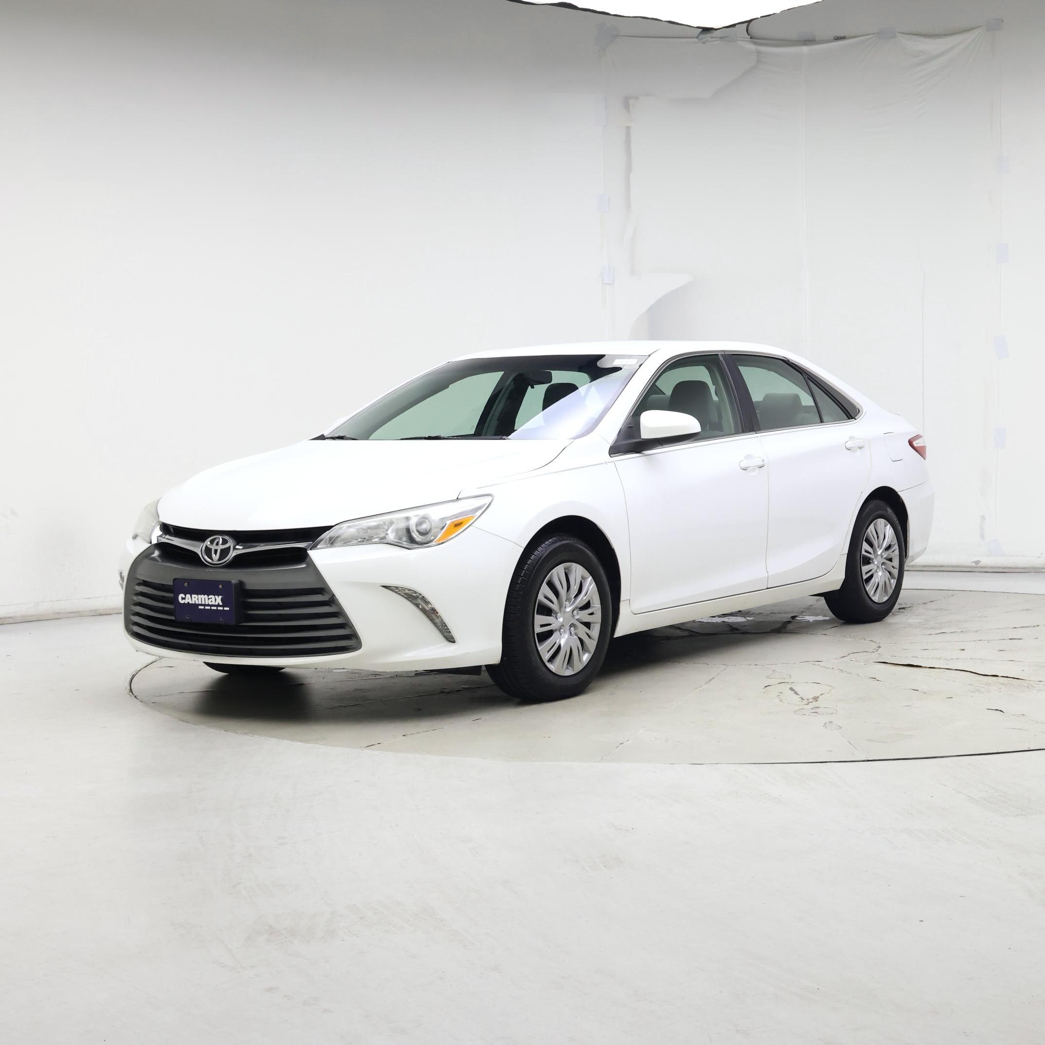 Thumbnail: 2017 Toyota Camry - 4