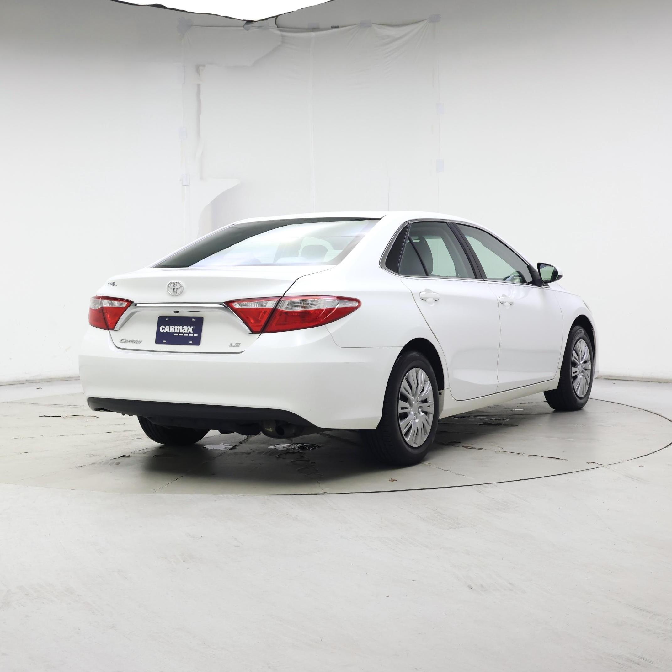 Thumbnail: 2017 Toyota Camry - 8