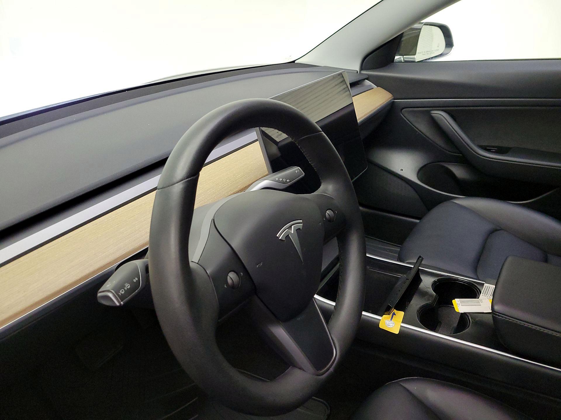 Thumbnail: 2020 Tesla Model 3 - 9