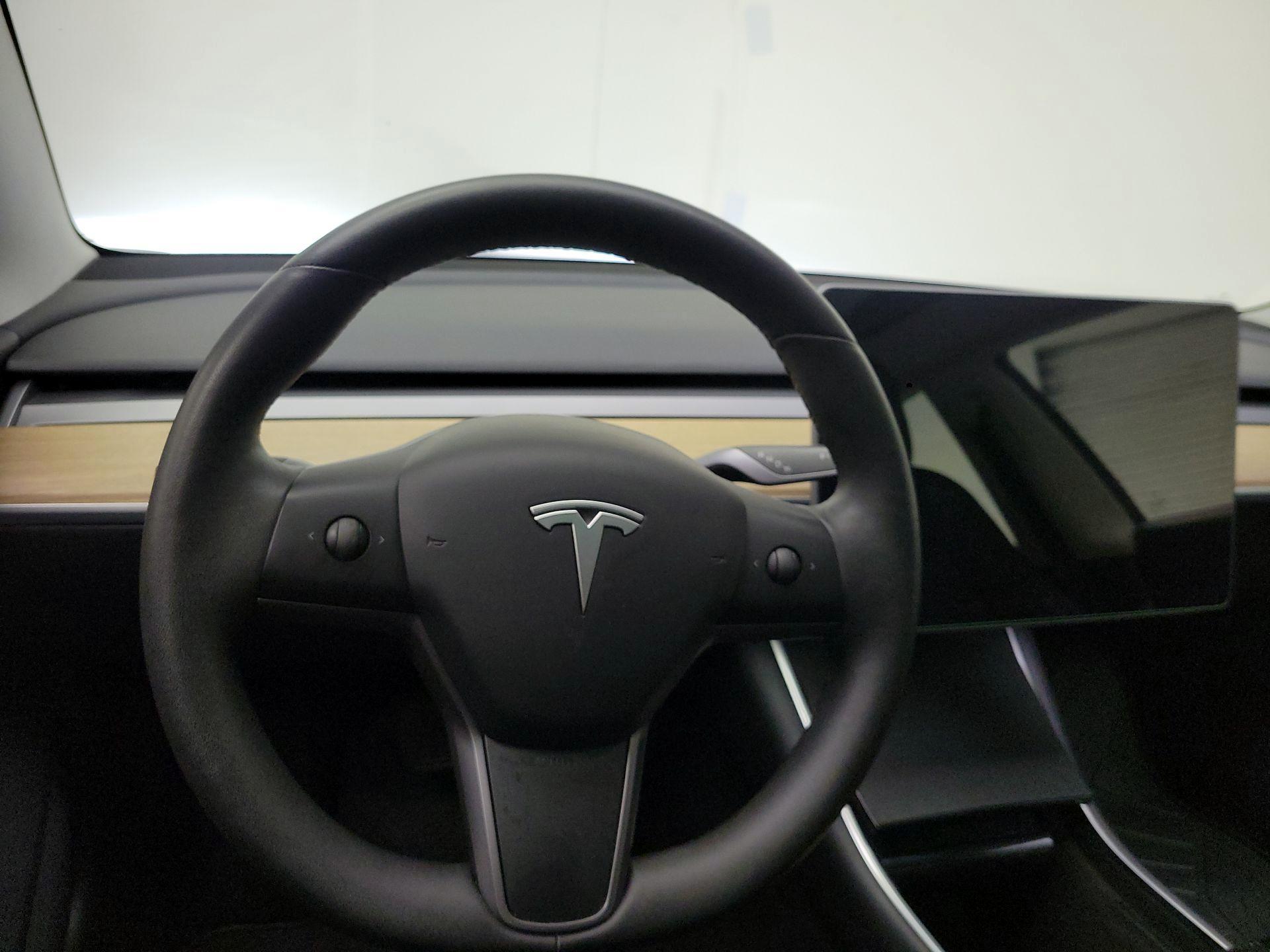 Thumbnail: 2020 Tesla Model 3 - 10