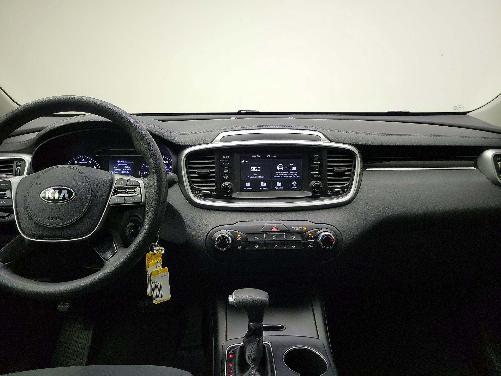 Thumbnail: 2020 Kia Sorento - 9