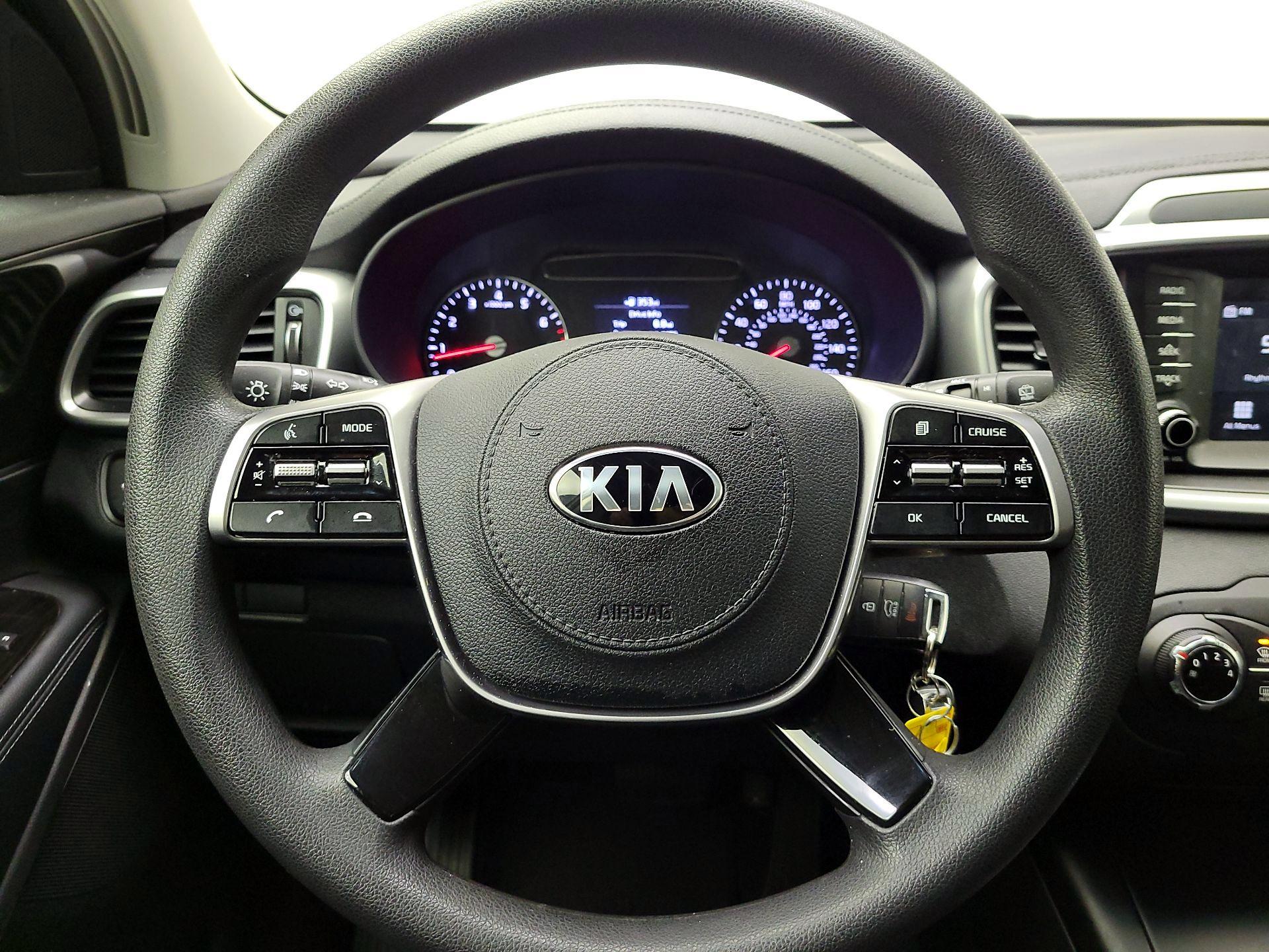 Thumbnail: 2020 Kia Sorento - 10