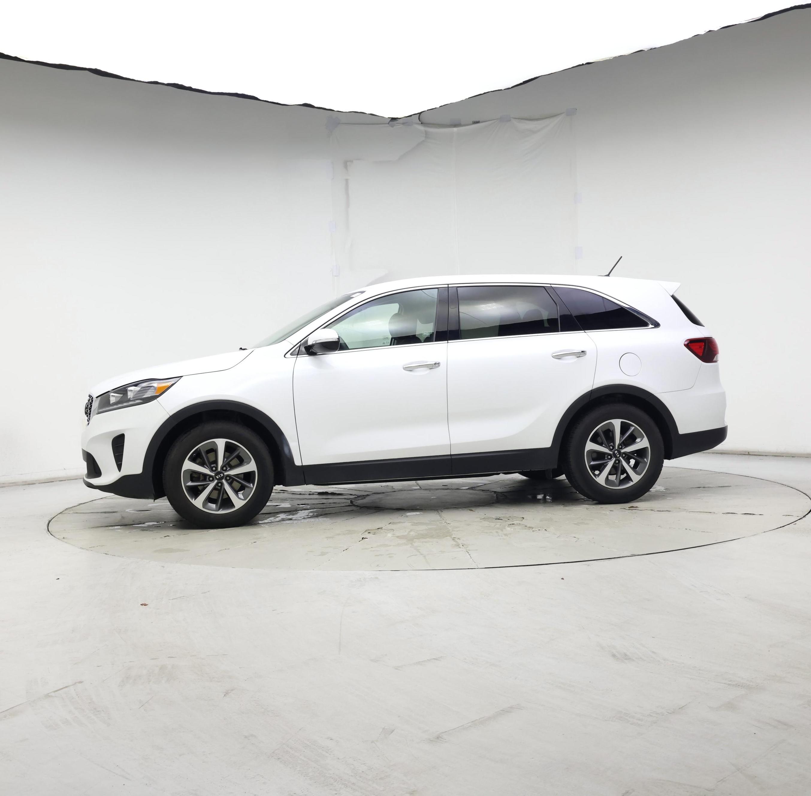 Thumbnail: 2020 Kia Sorento - 3