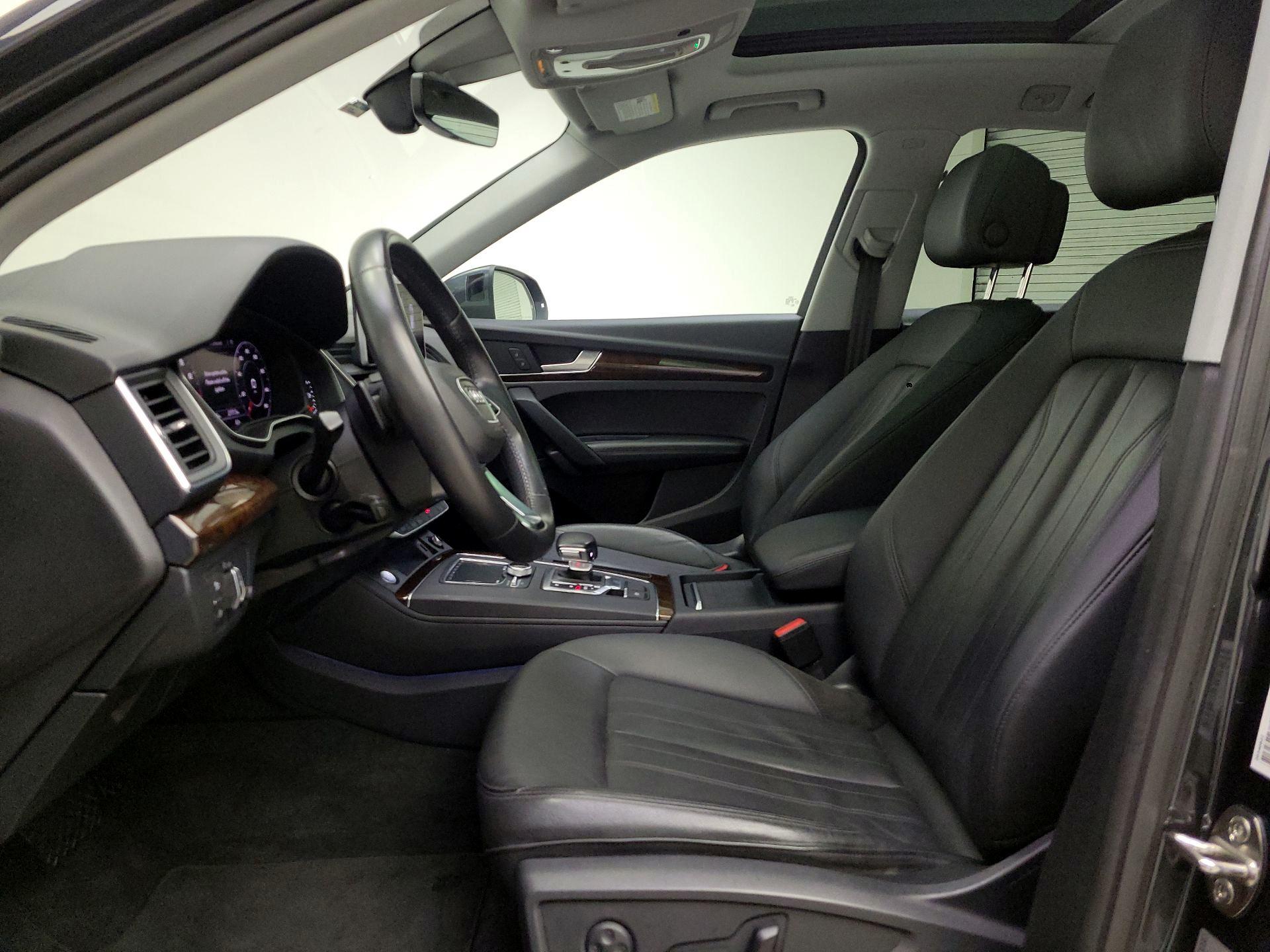 Thumbnail: 2020 Audi Q5 - 11