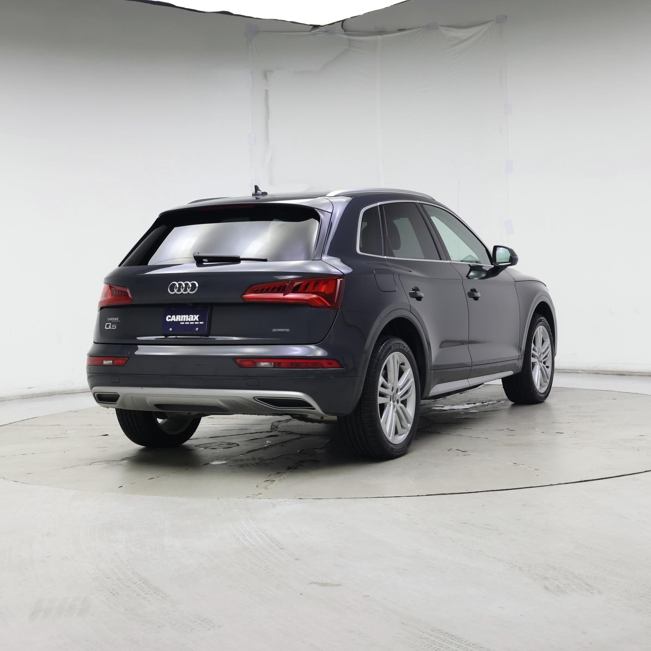 Thumbnail: 2020 Audi Q5 - 8