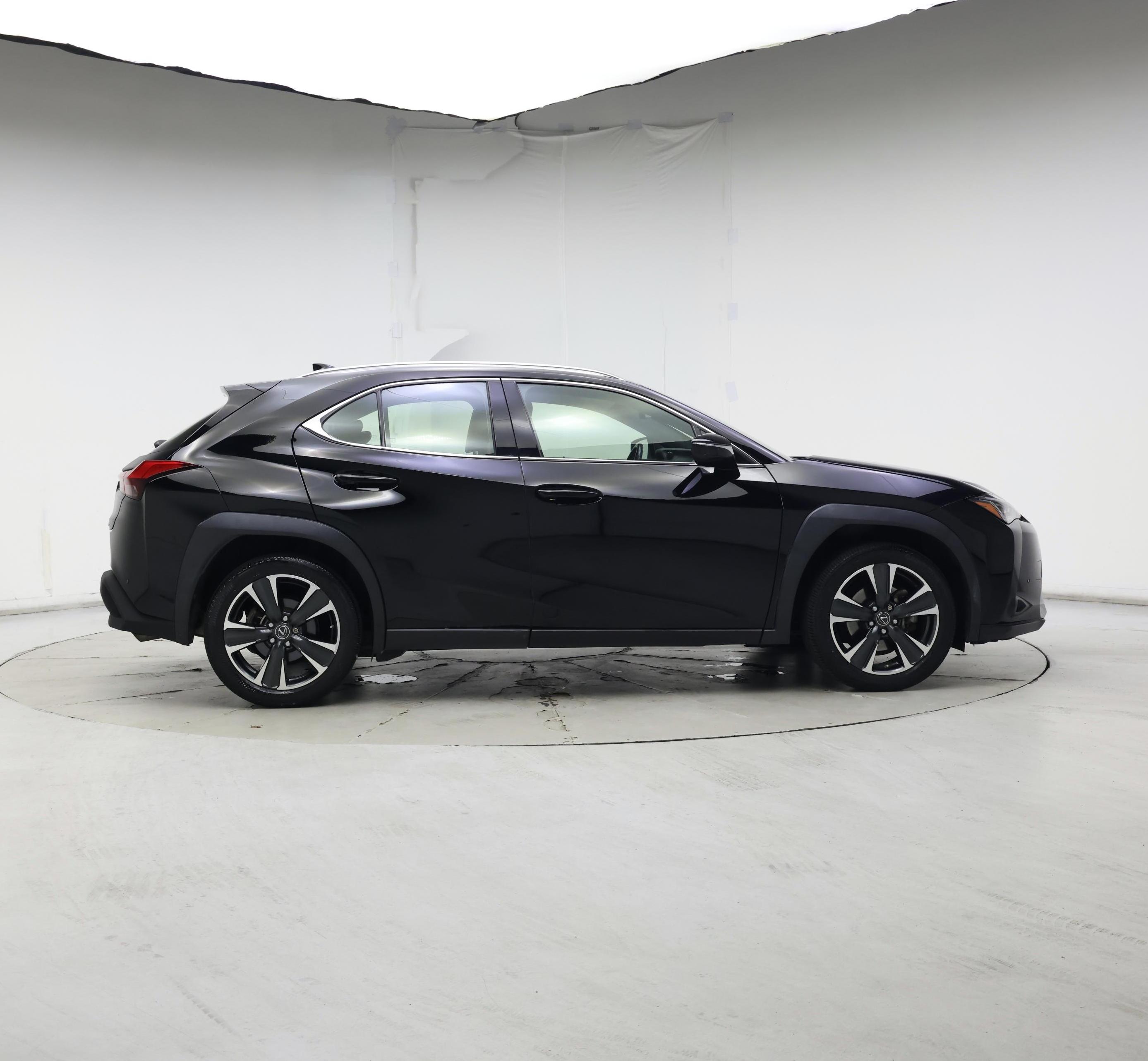 Thumbnail: 2021 Lexus UX - 7