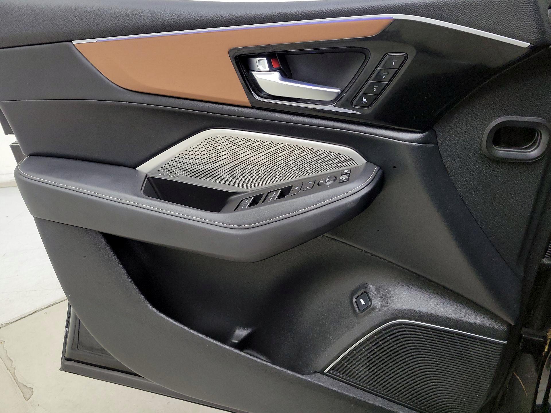 Thumbnail: 2022 Acura MDX - 12