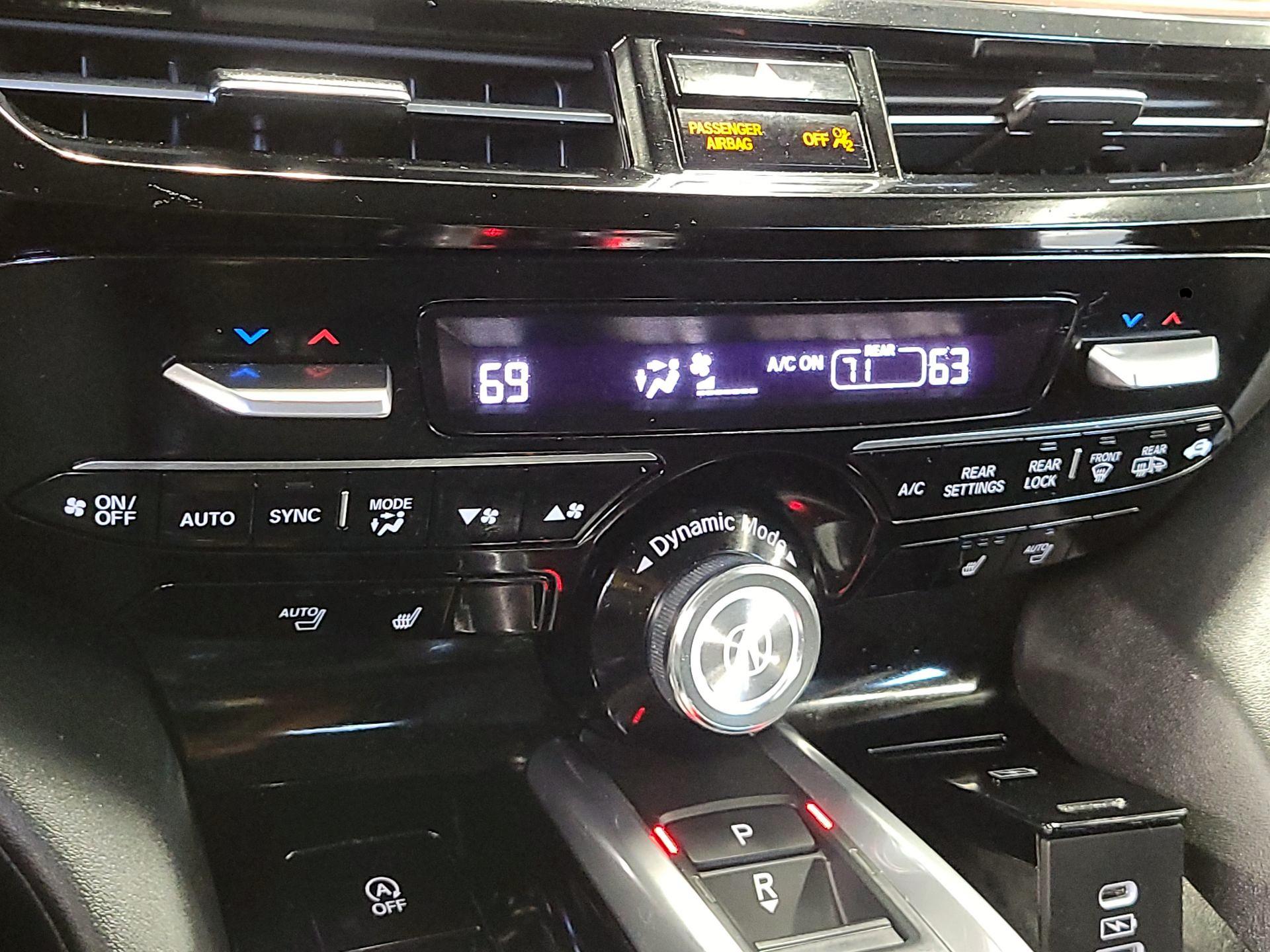 Thumbnail: 2022 Acura MDX - 17