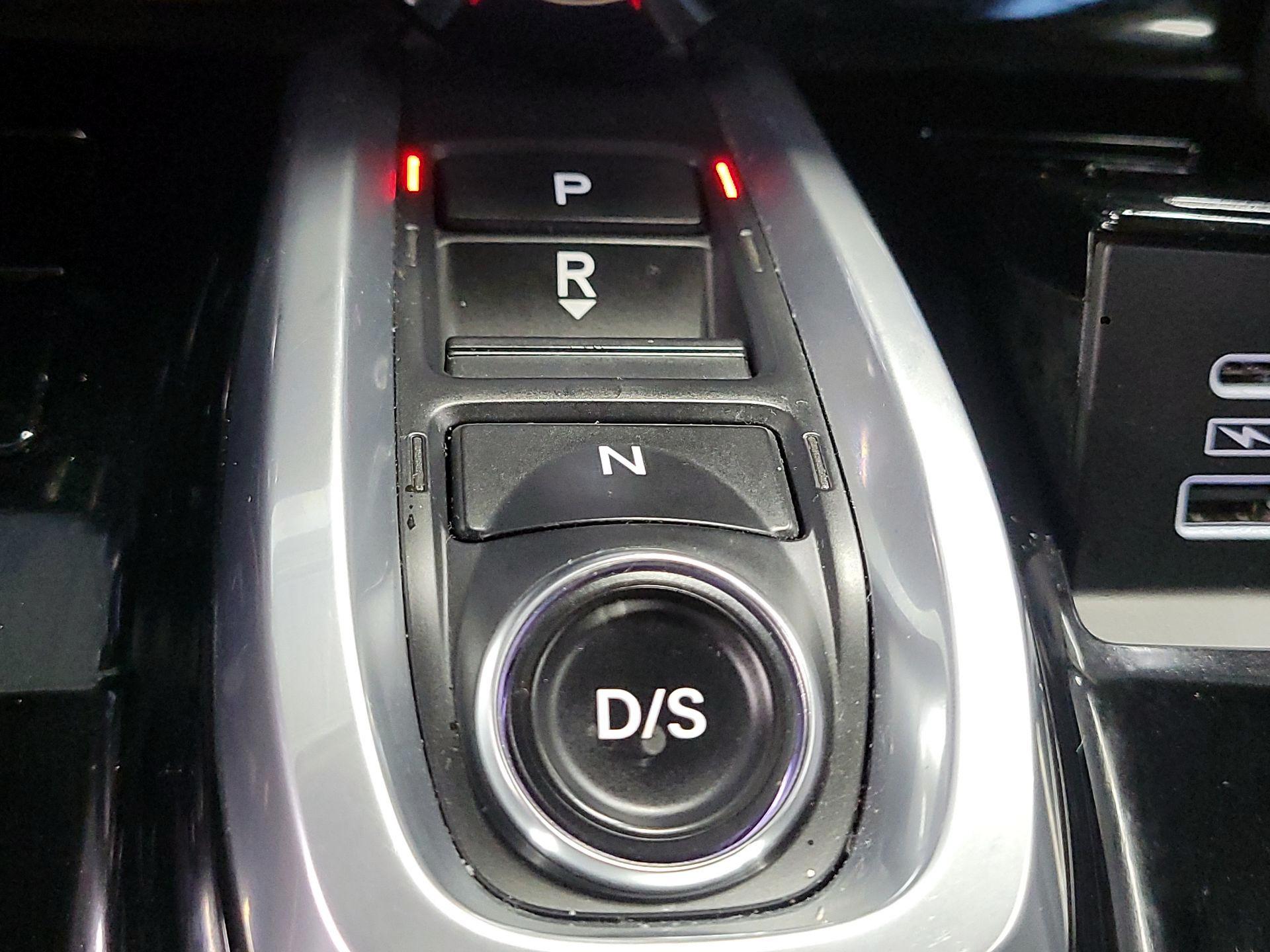 Thumbnail: 2022 Acura MDX - 18