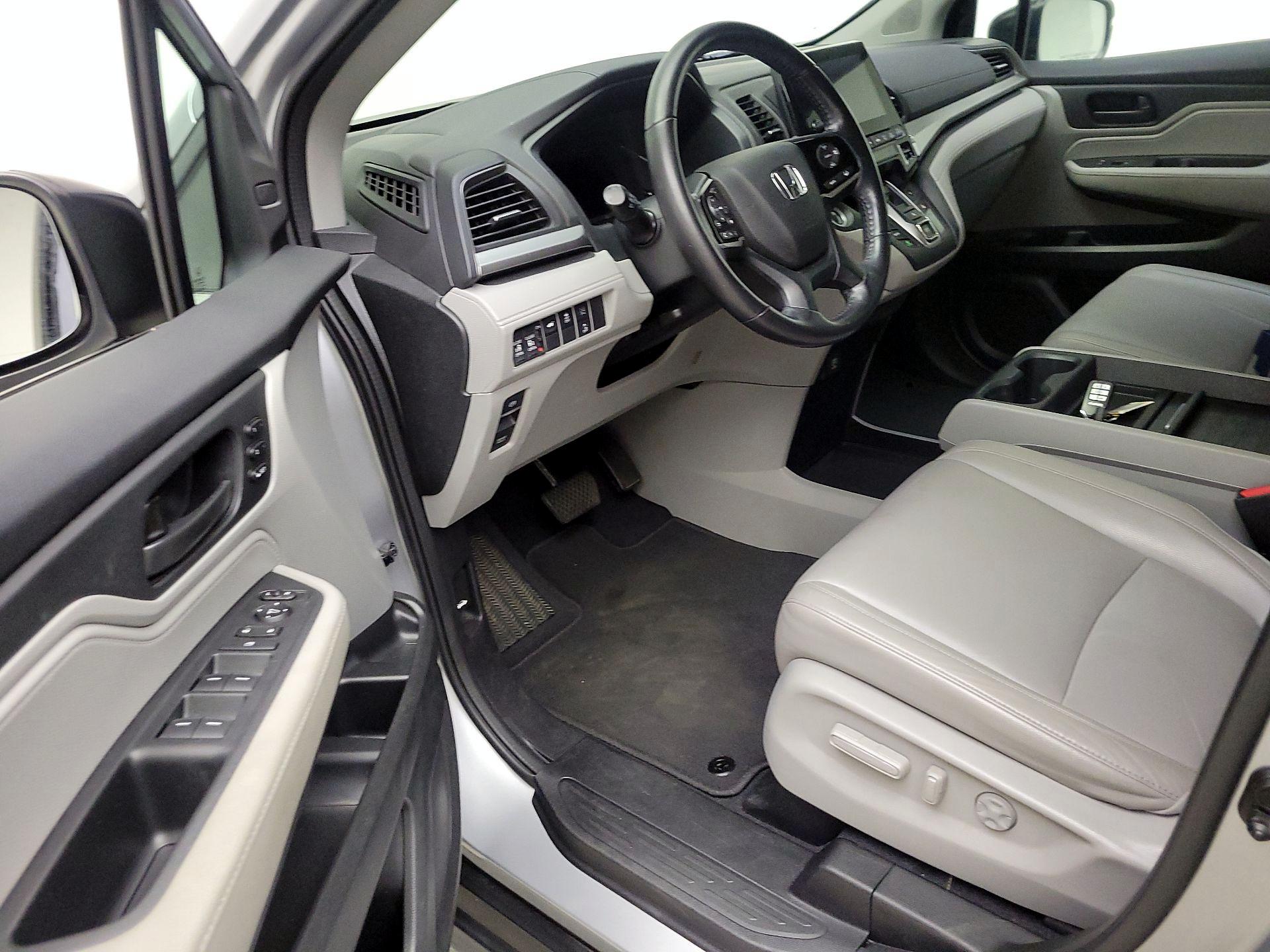 Thumbnail: 2018 Honda Odyssey - 11