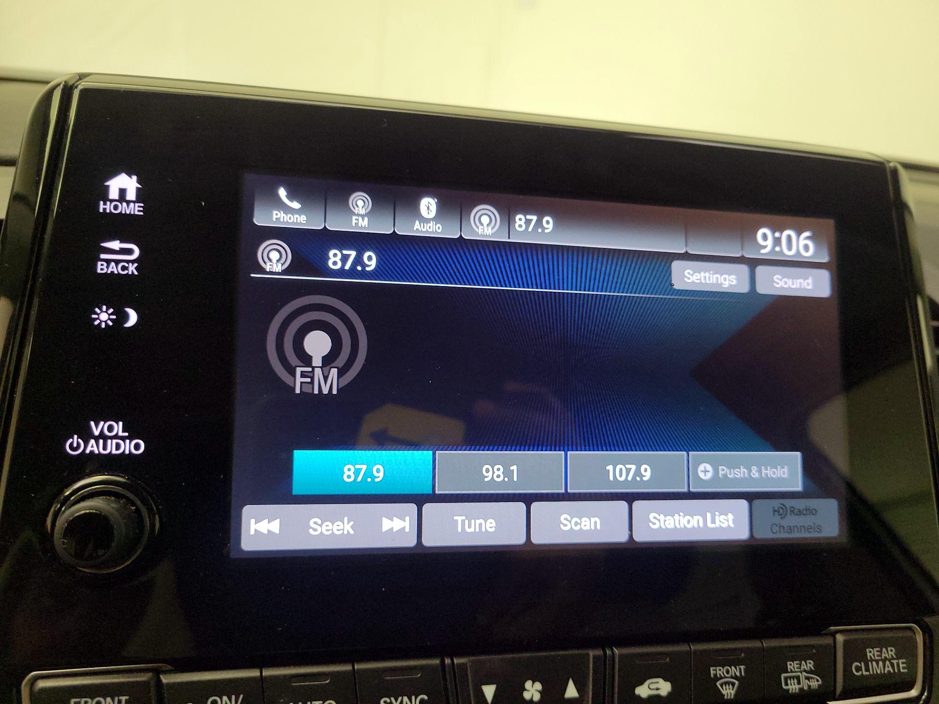 Thumbnail: 2018 Honda Odyssey - 15