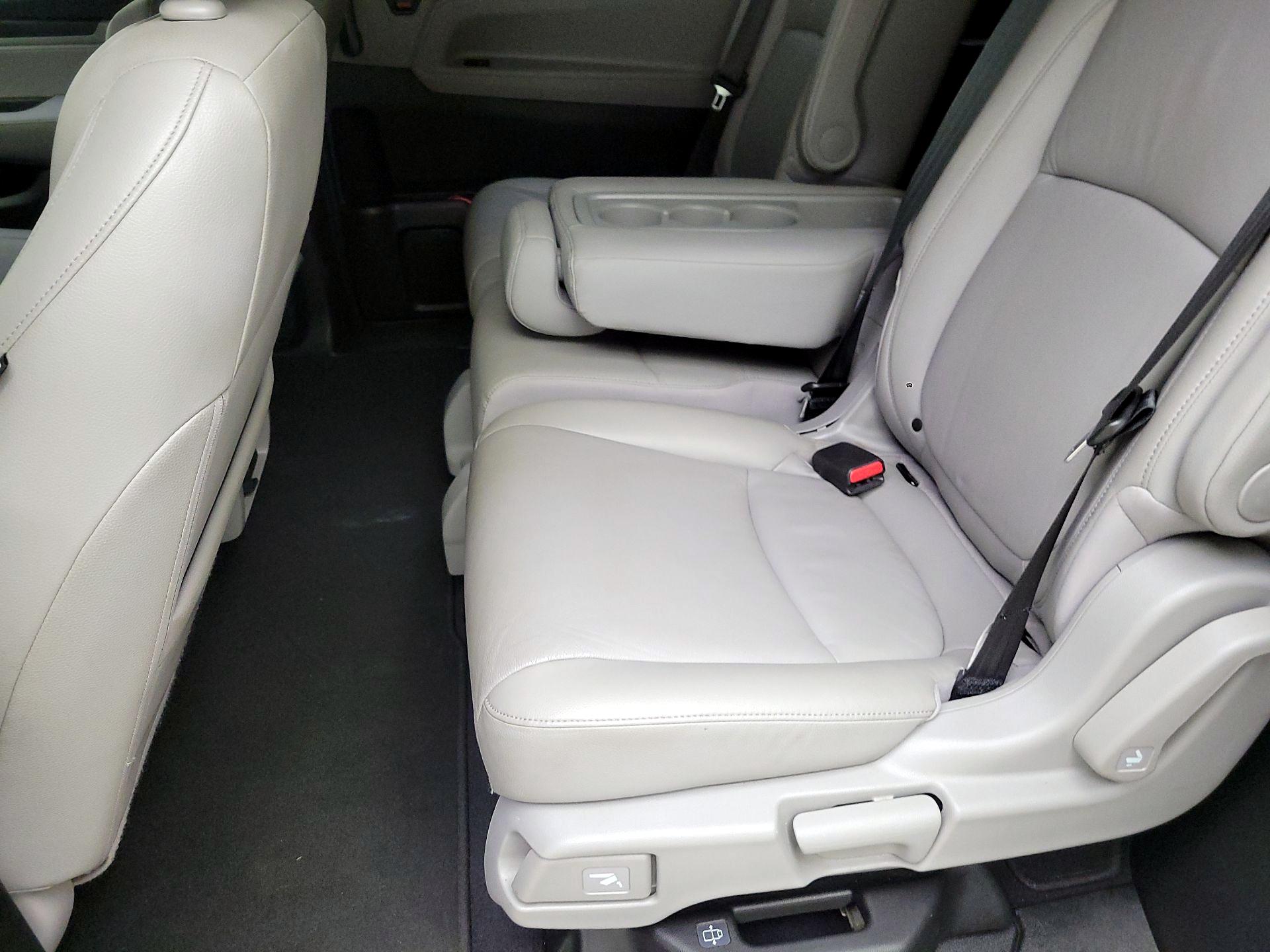 Thumbnail: 2018 Honda Odyssey - 19
