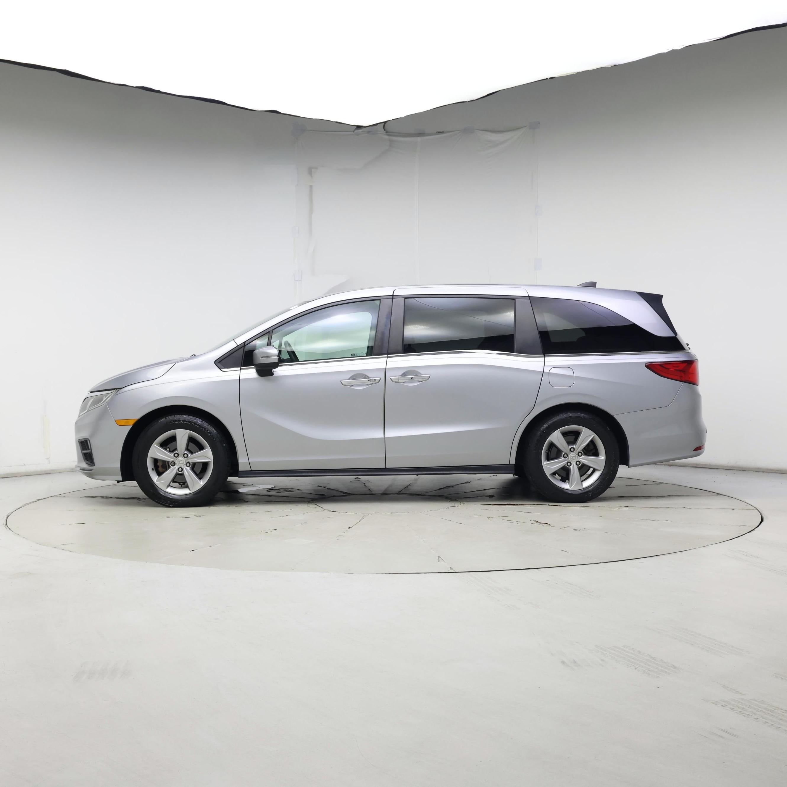 Thumbnail: 2018 Honda Odyssey - 3