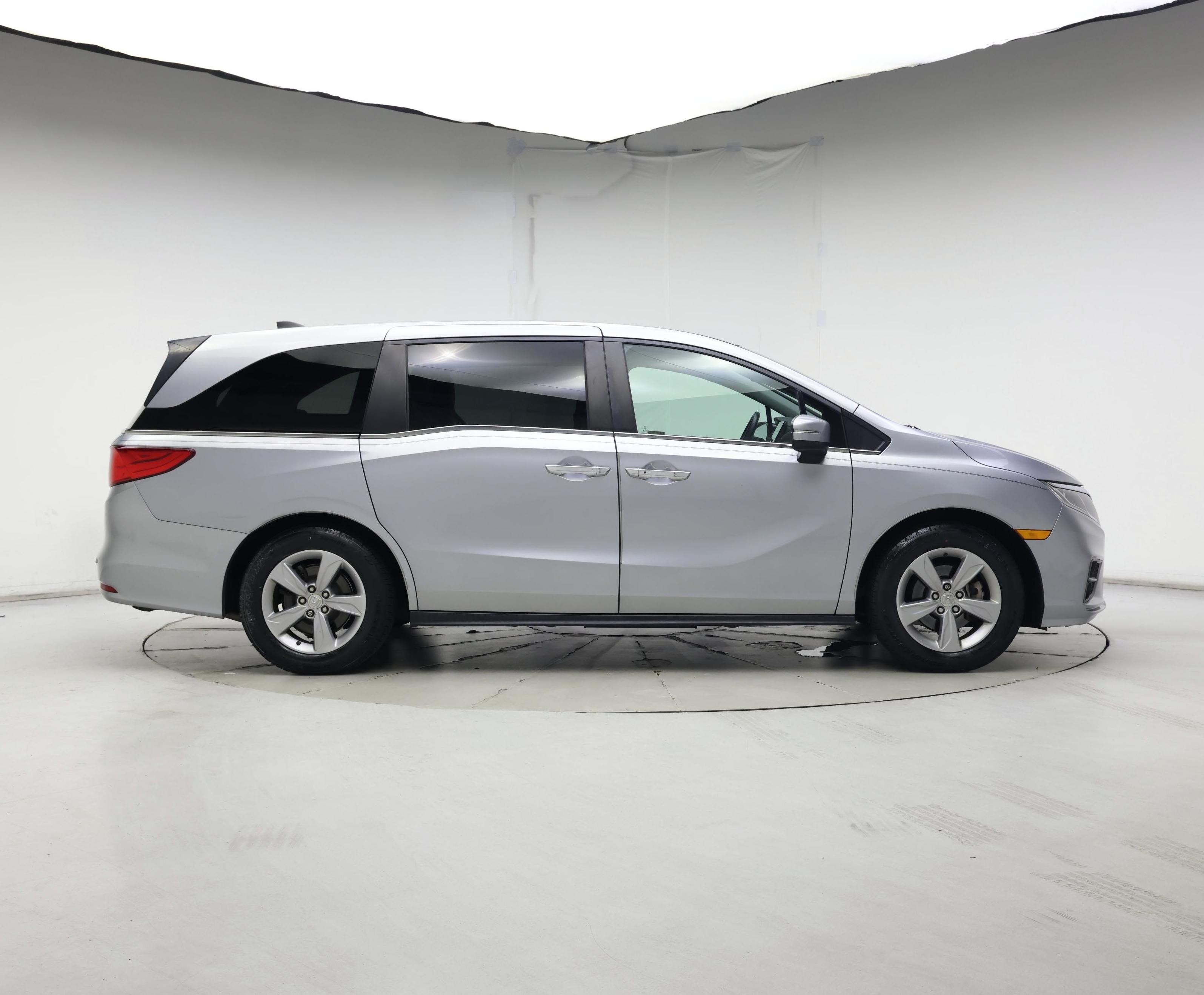 Thumbnail: 2018 Honda Odyssey - 7