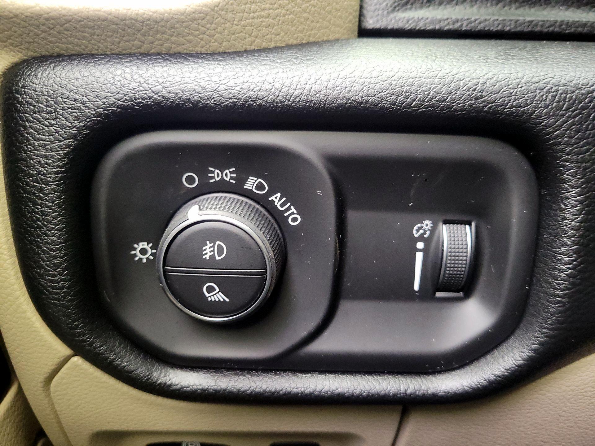 Thumbnail: 2021 RAM 1500 - 13