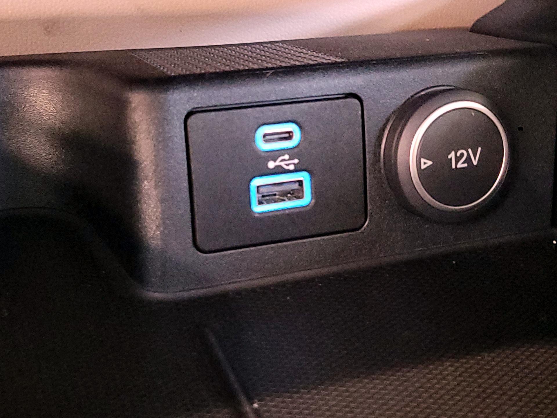 Thumbnail: 2021 Ford Escape - 19