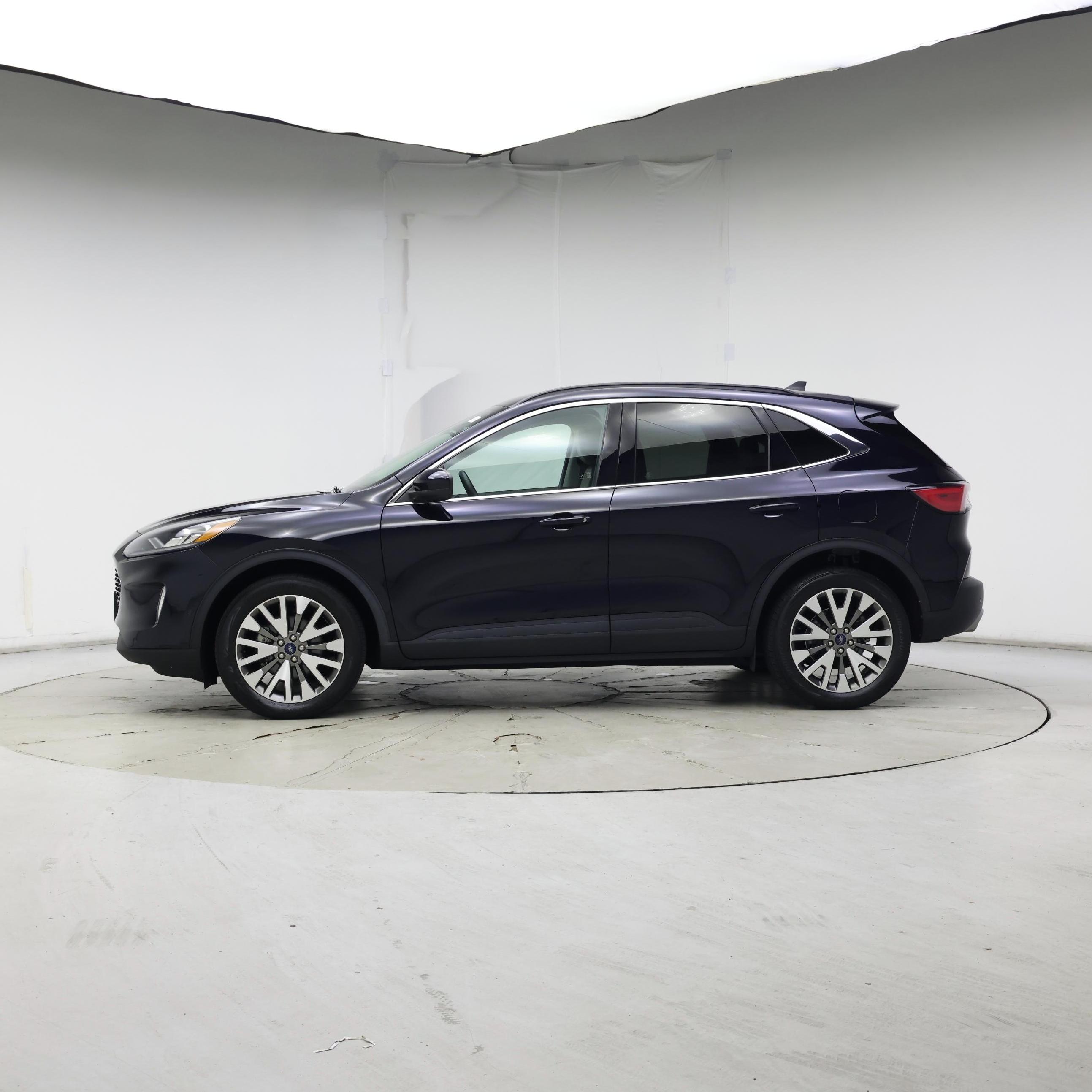 Thumbnail: 2021 Ford Escape - 3