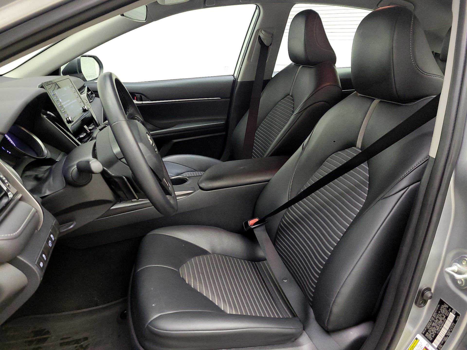 Thumbnail: 2021 Toyota Camry - 11