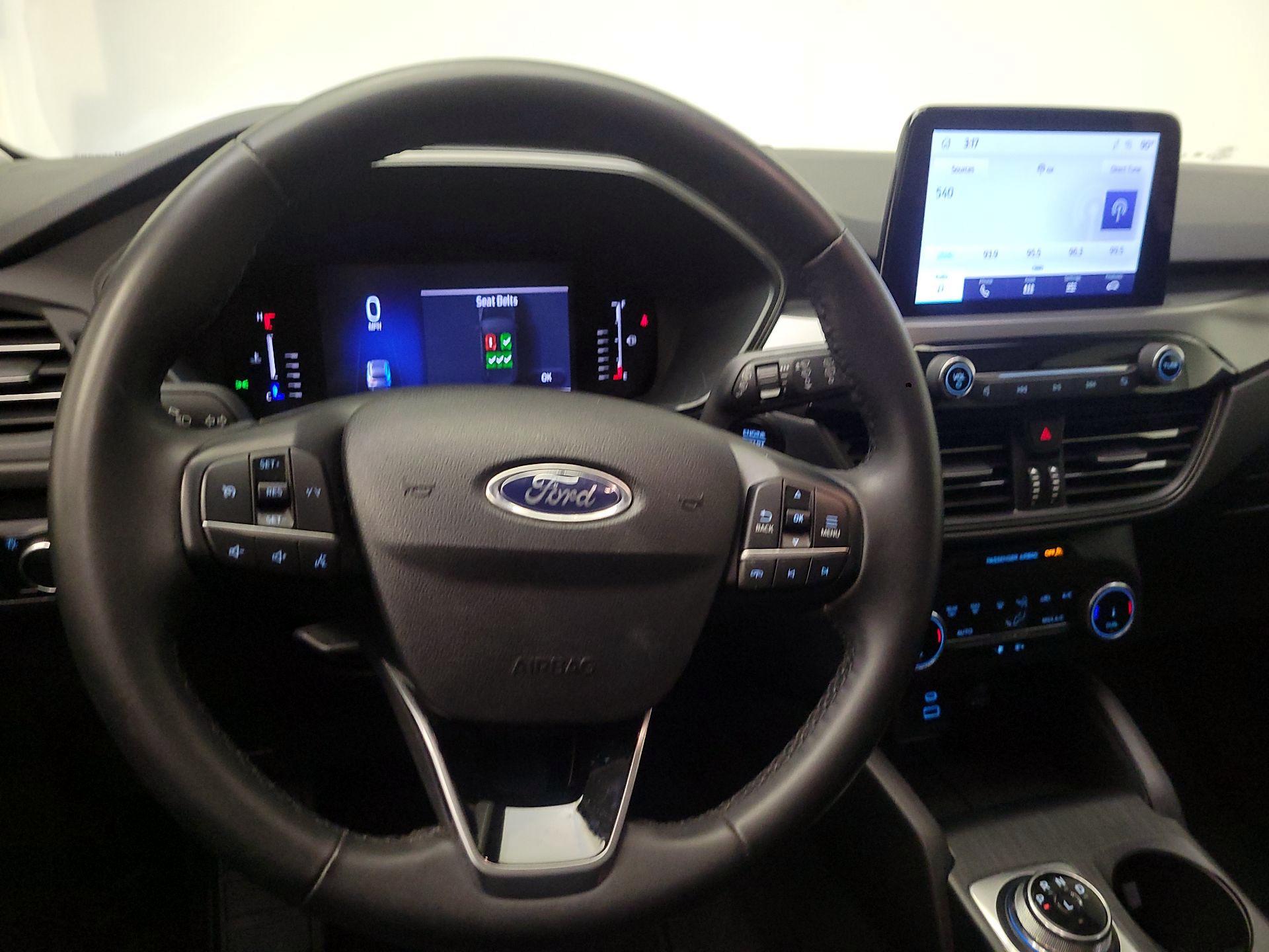 Thumbnail: 2023 Ford Escape - 10