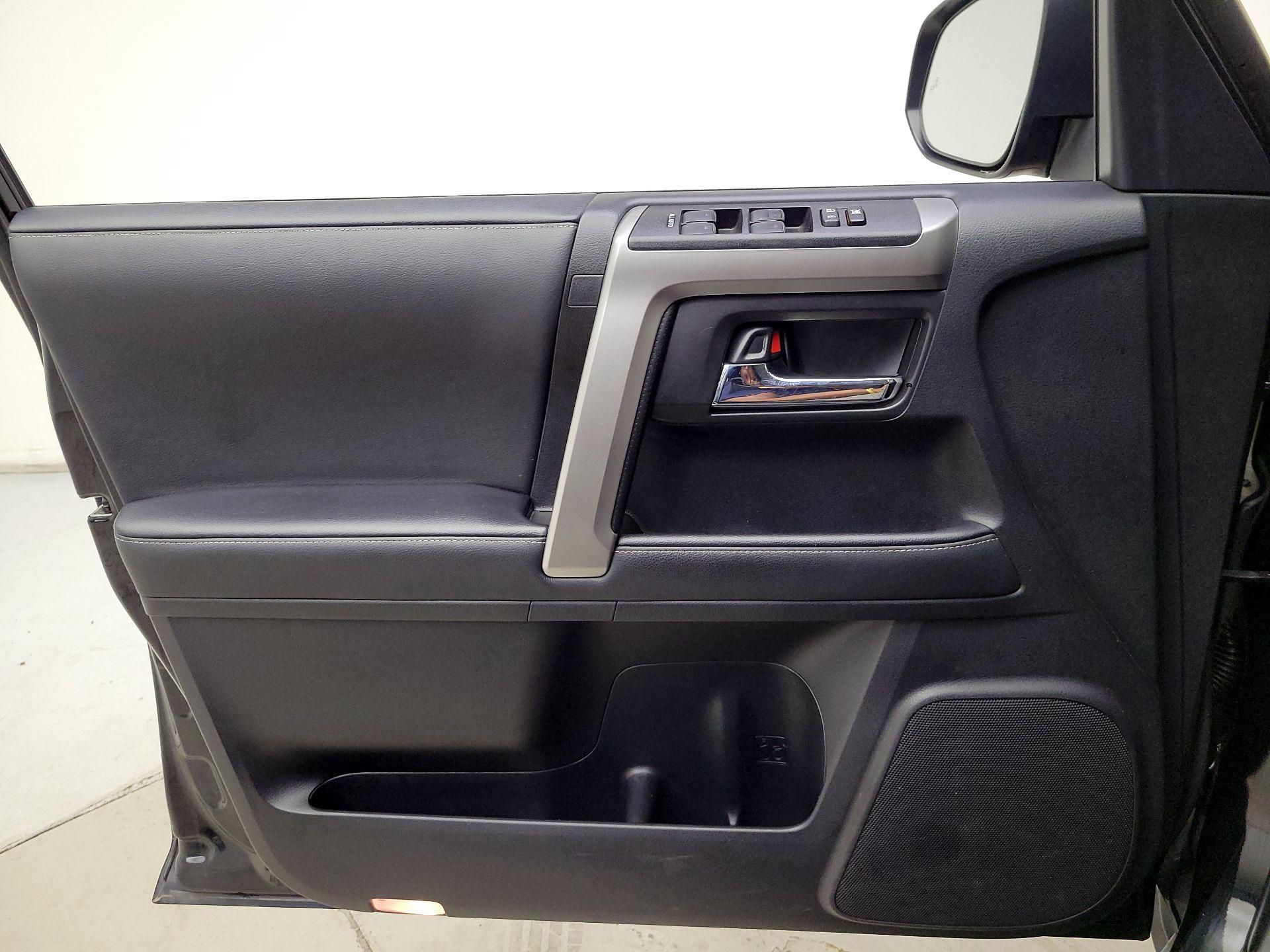 Thumbnail: 2024 Toyota 4Runner - 12