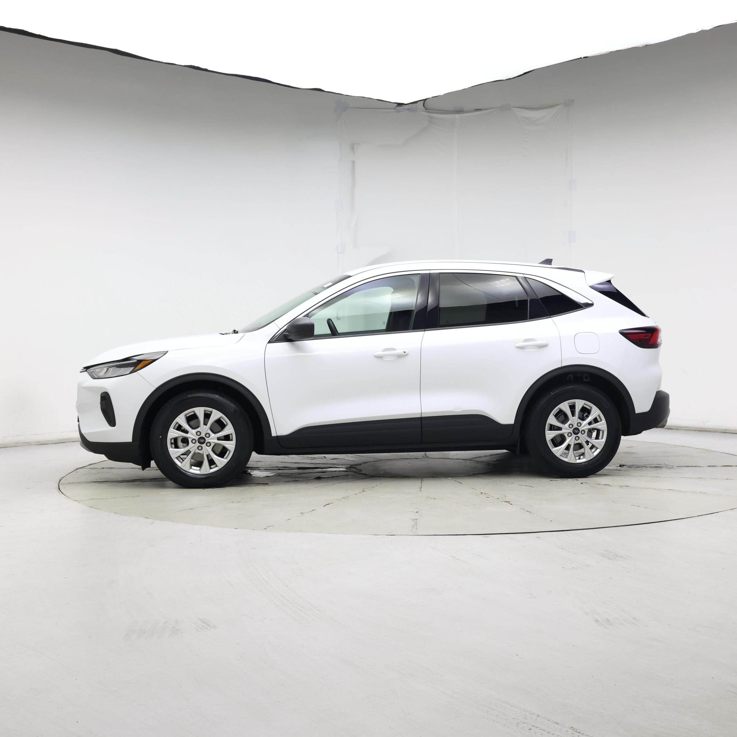 Thumbnail: 2023 Ford Escape - 3