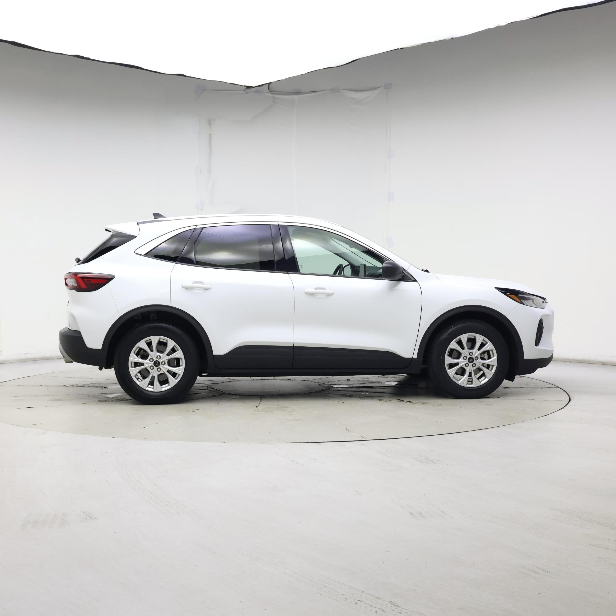 Thumbnail: 2023 Ford Escape - 7