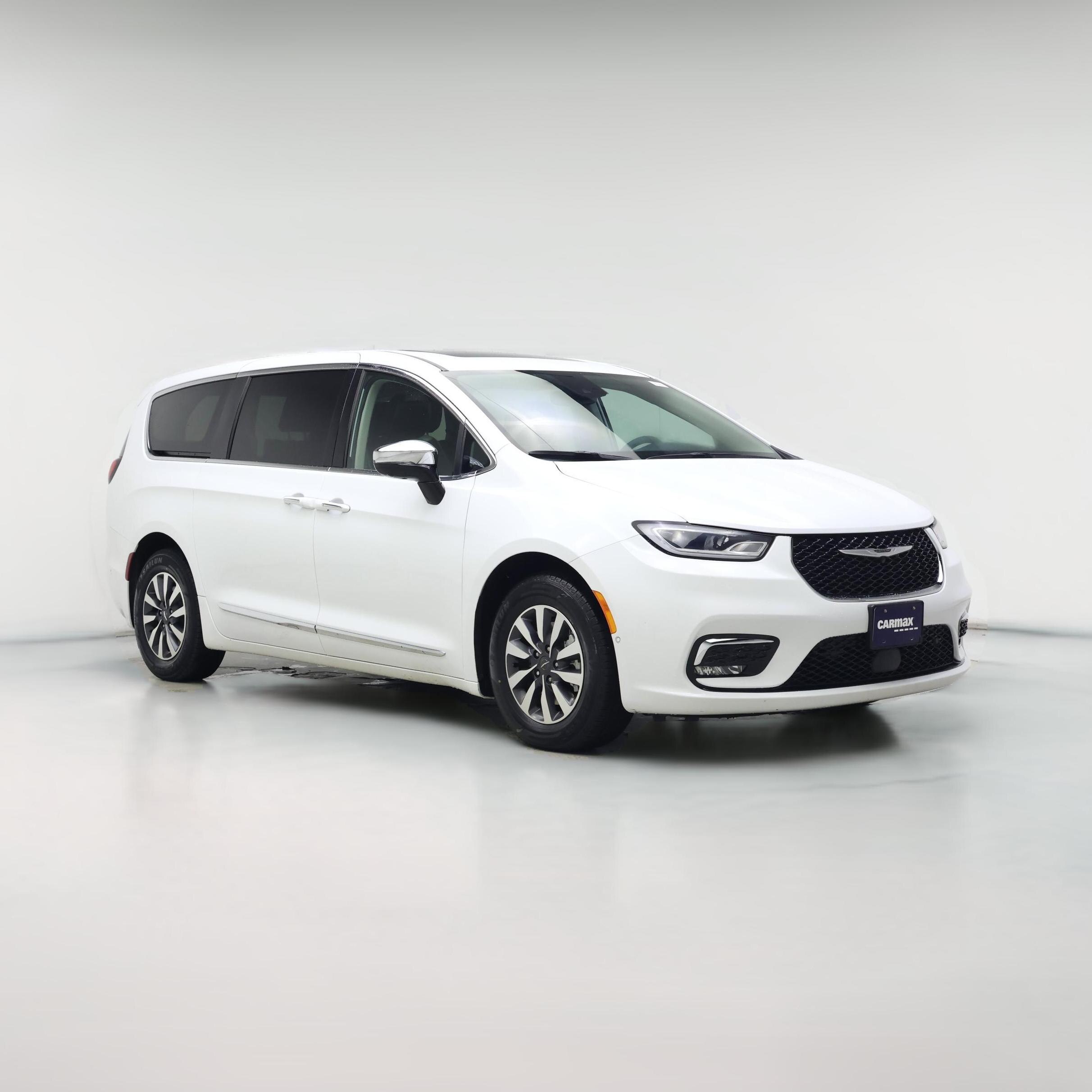 Thumbnail: 2023 Chrysler Pacifica - 1