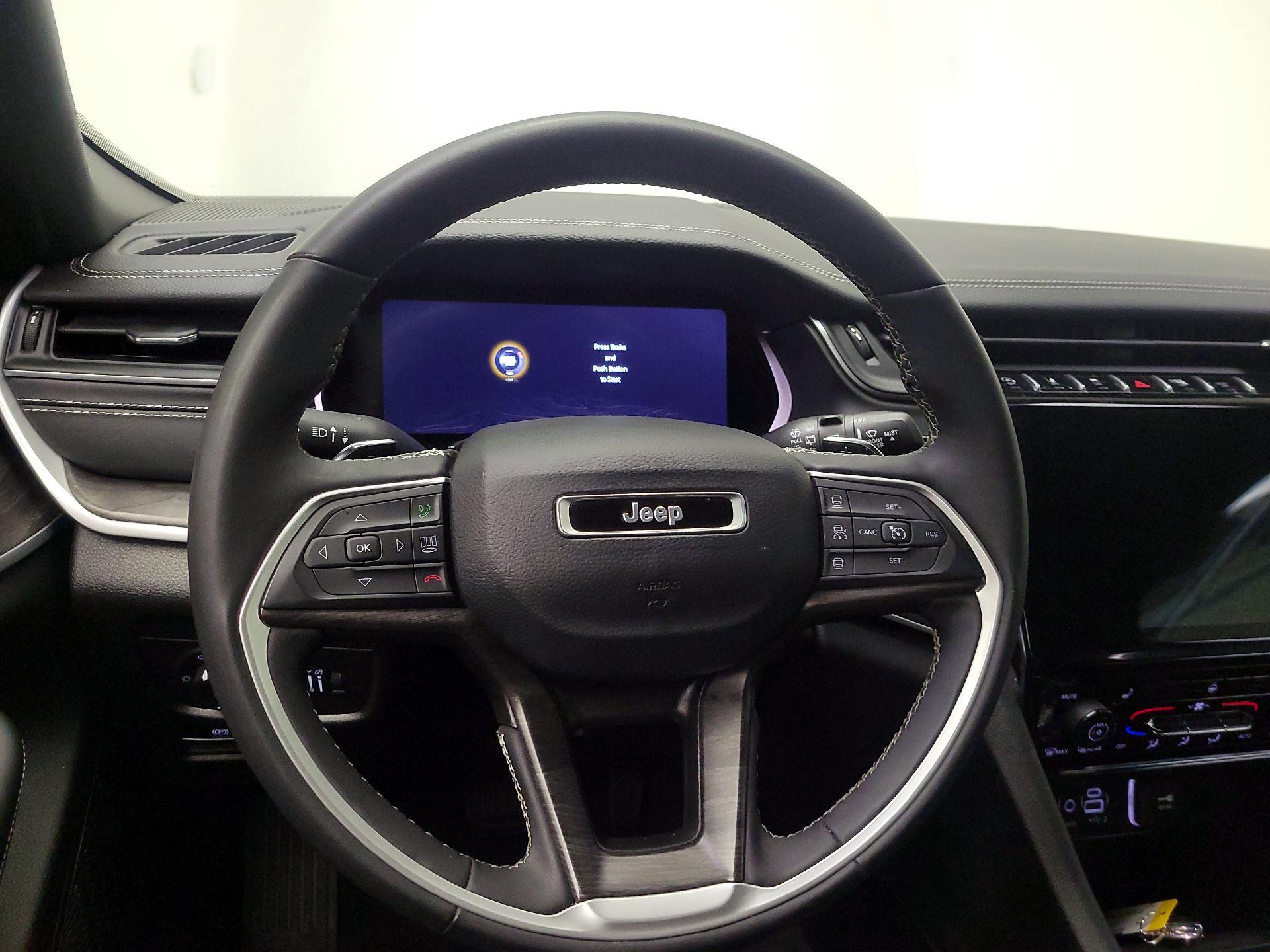 Thumbnail: 2024 Jeep Grand Cherokee - 10