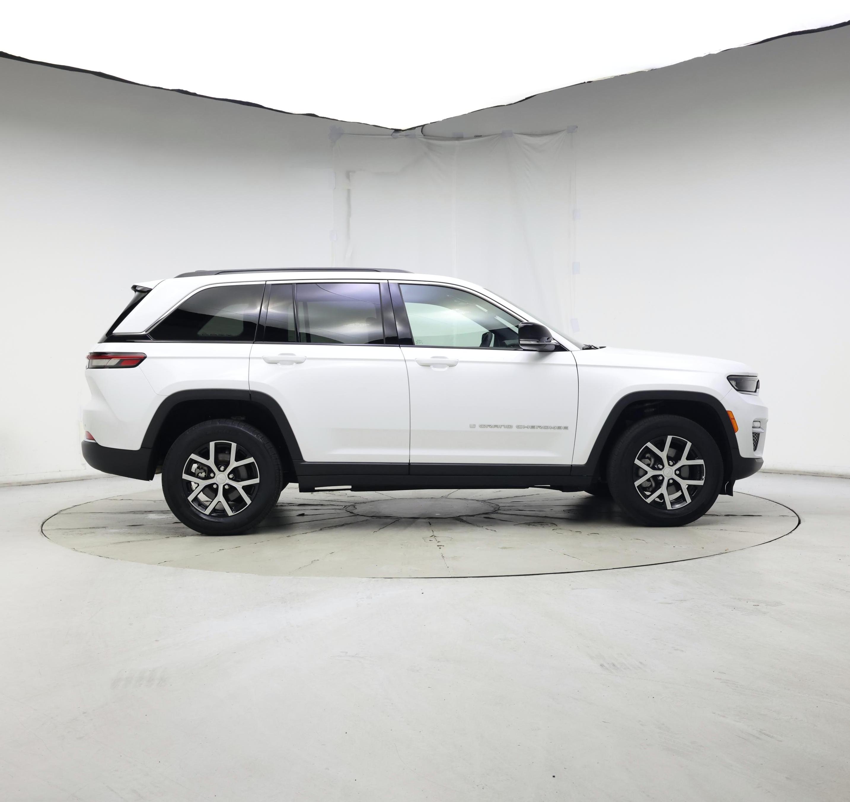 Thumbnail: 2024 Jeep Grand Cherokee - 7