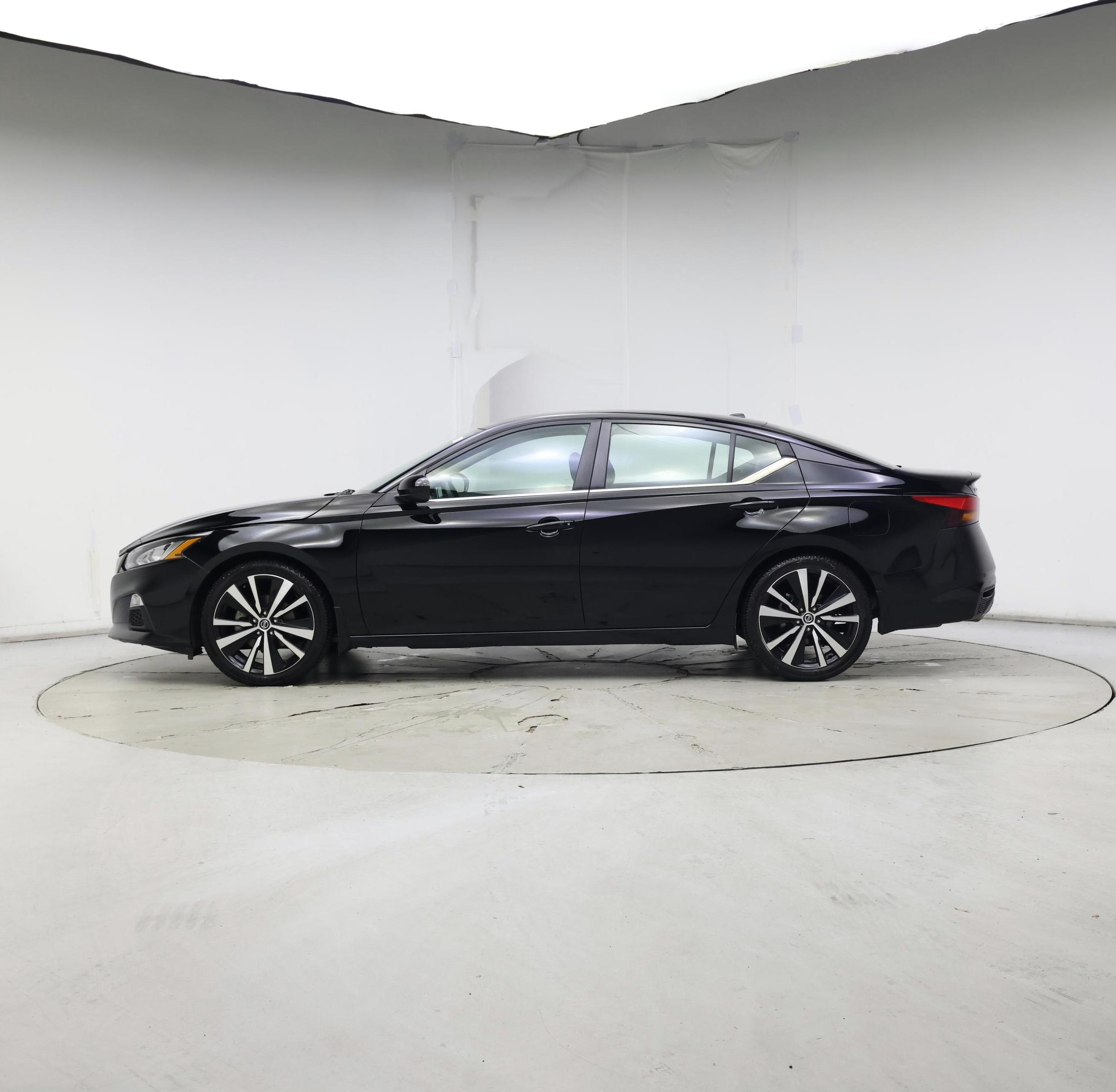 Thumbnail: 2021 Nissan Altima - 3