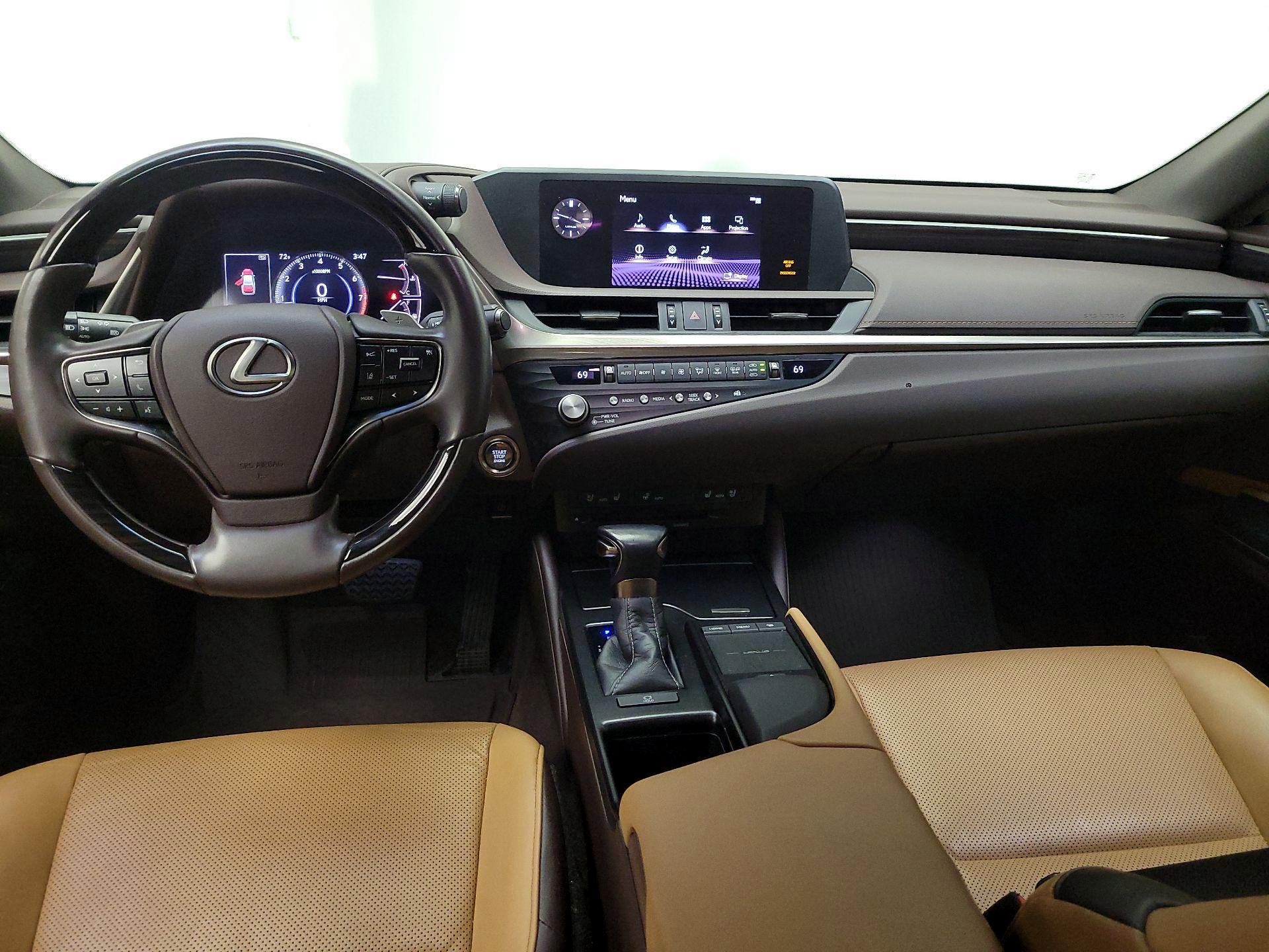 Thumbnail: 2021 Lexus ES - 9