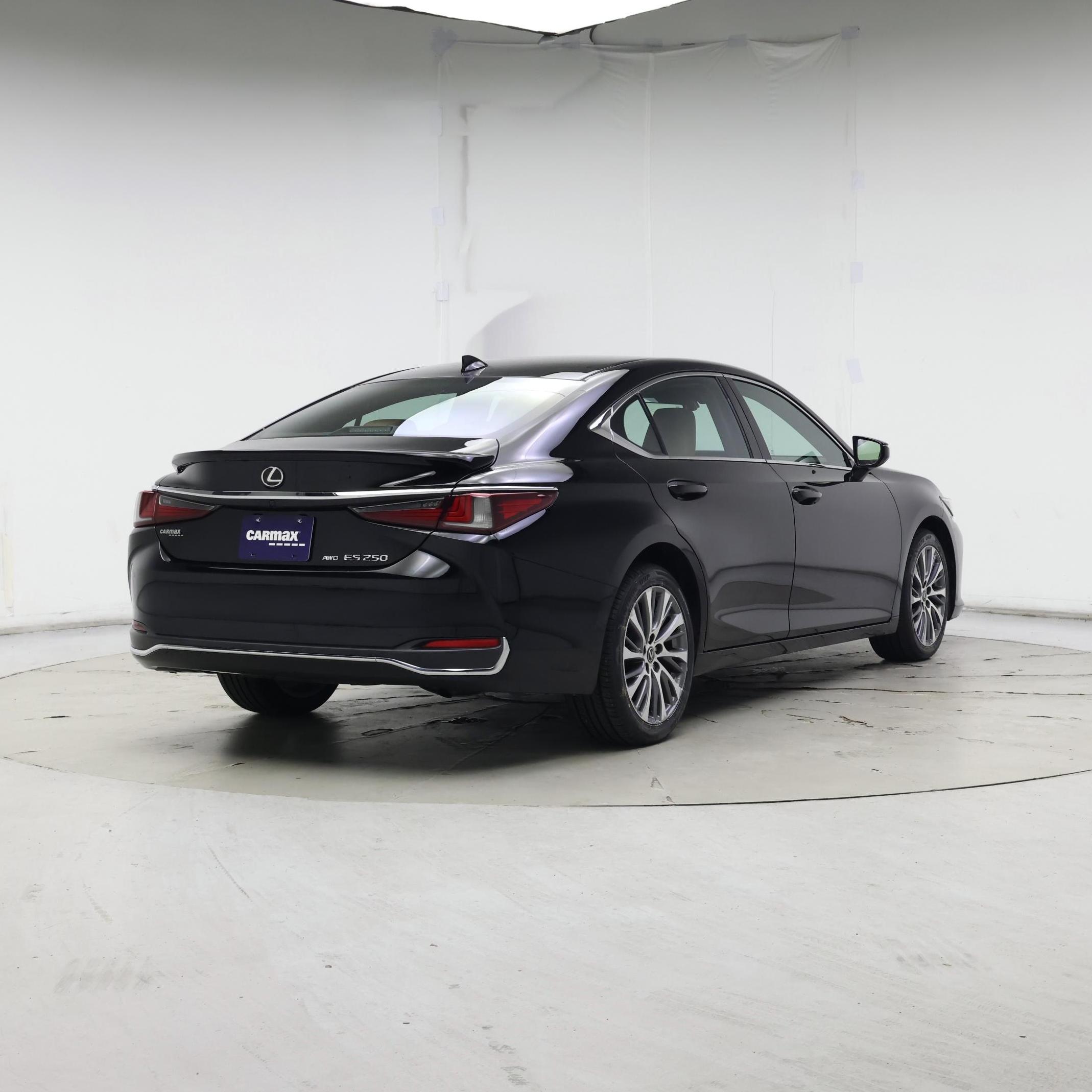 Thumbnail: 2021 Lexus ES - 8