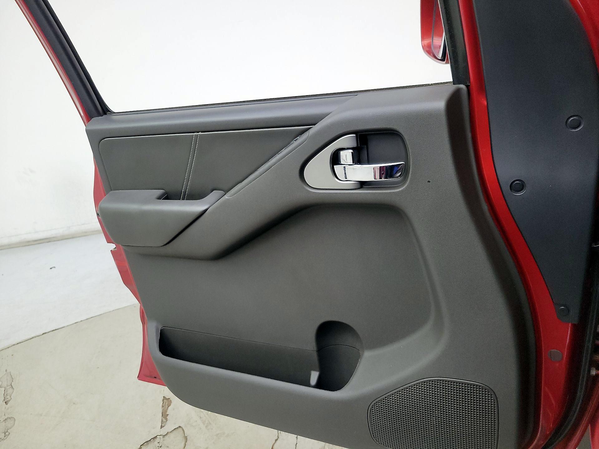 Thumbnail: 2014 Nissan Frontier - 12
