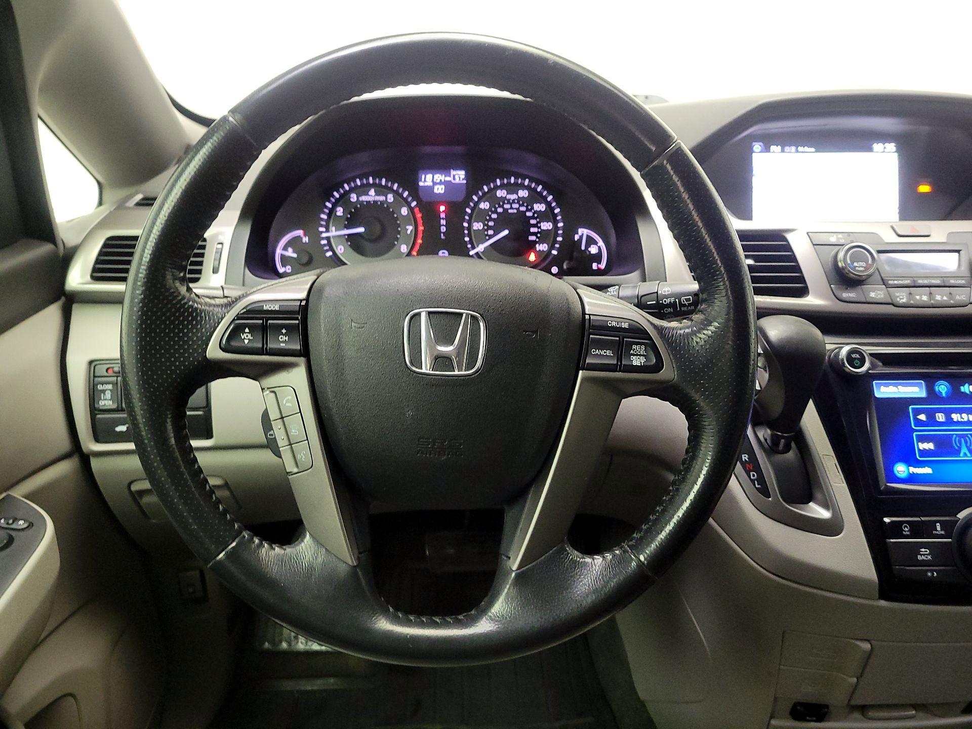 Thumbnail: 2016 Honda Odyssey - 10