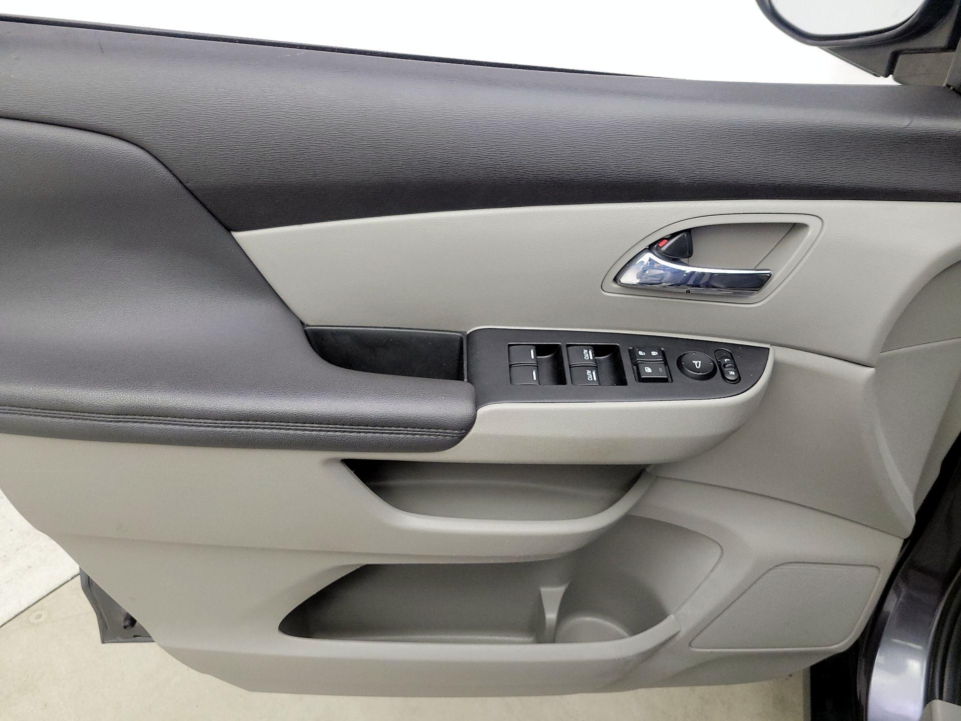 Thumbnail: 2016 Honda Odyssey - 12