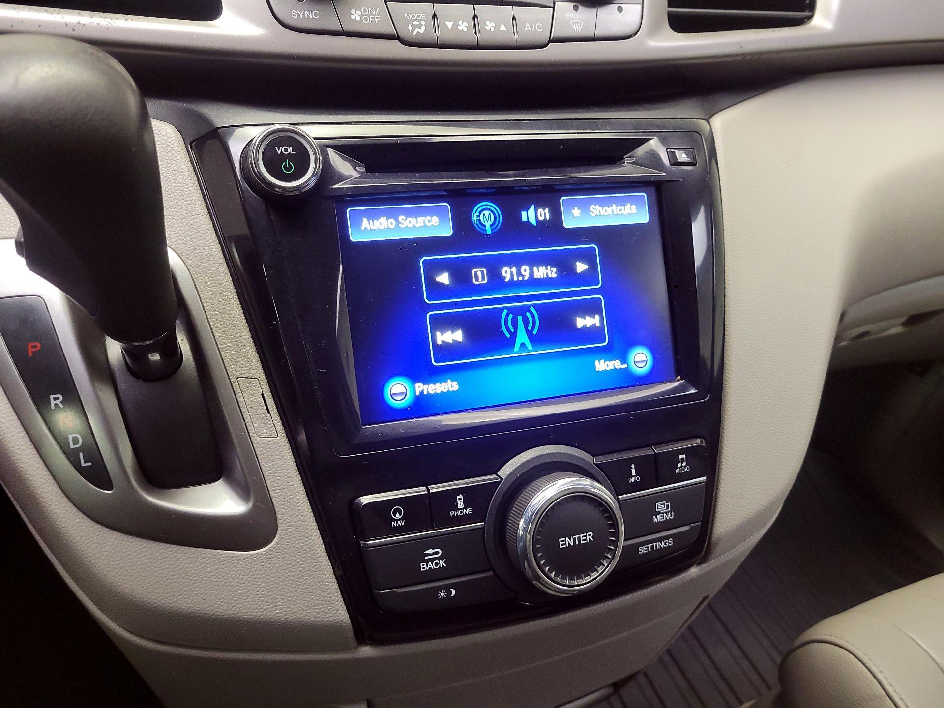 Thumbnail: 2016 Honda Odyssey - 16