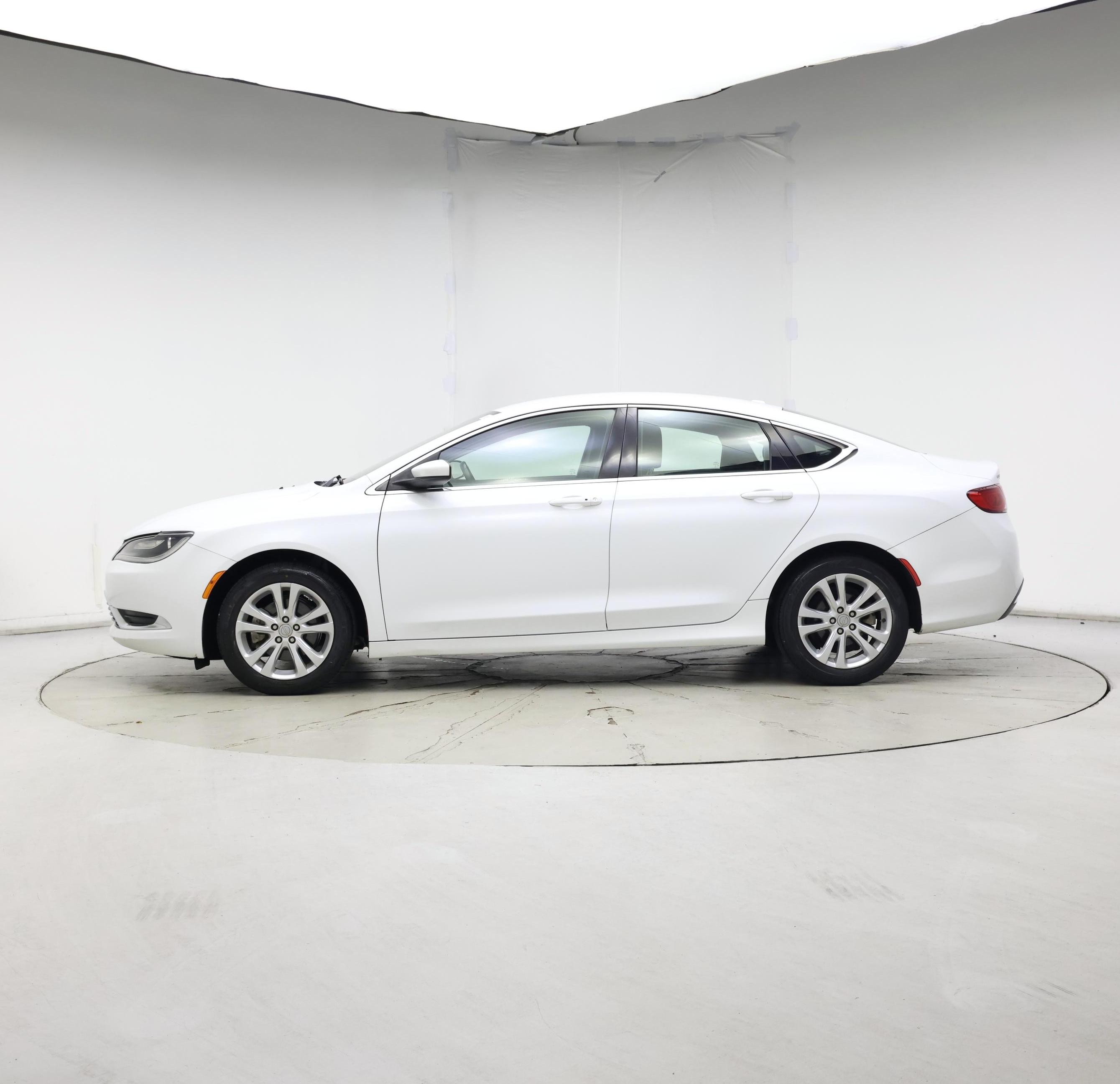 Thumbnail: 2015 Chrysler 200 - 3