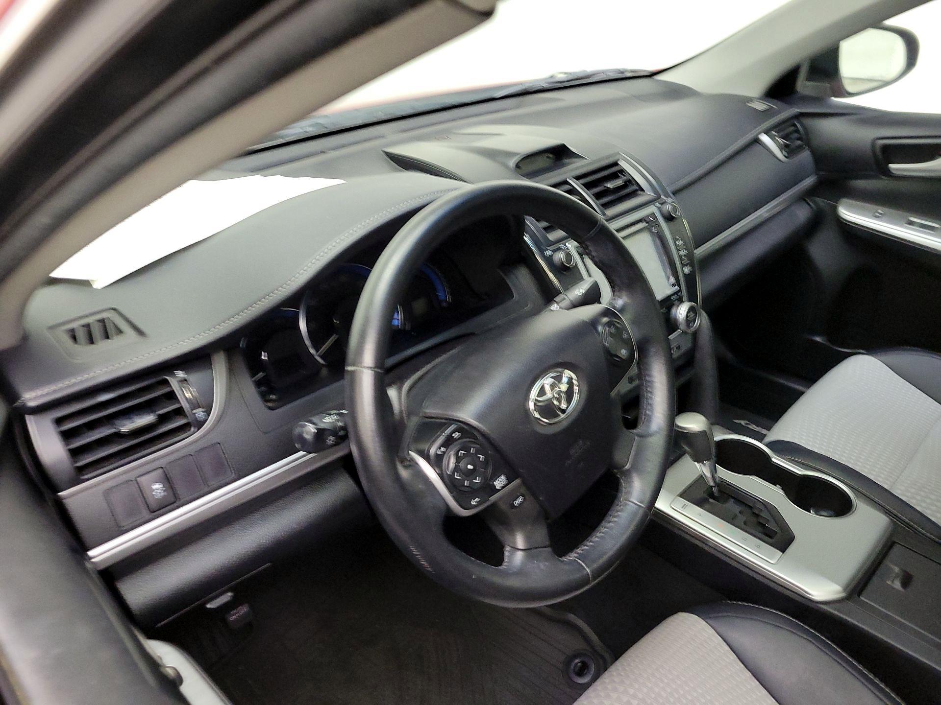 Thumbnail: 2014 Toyota Camry - 9