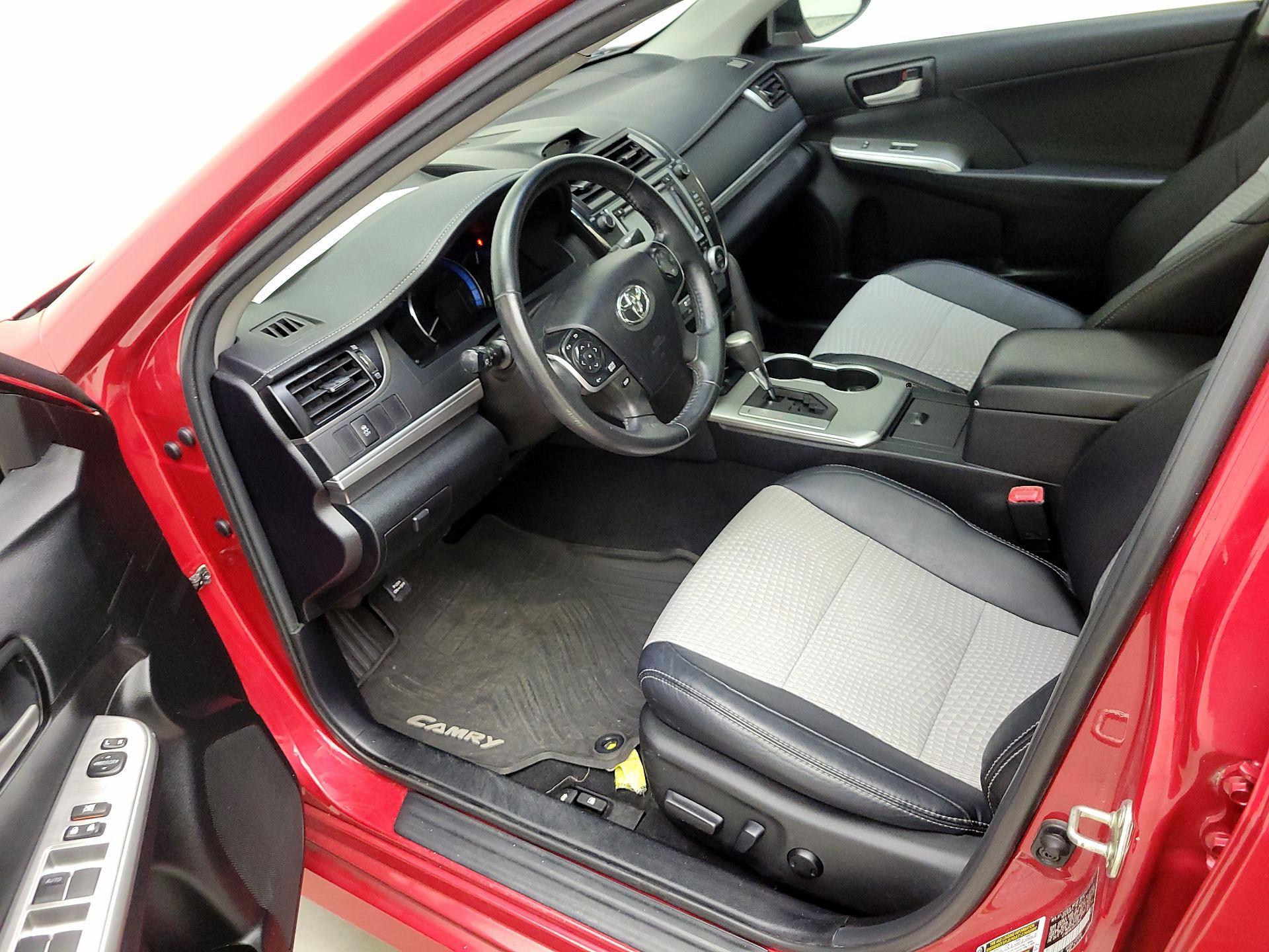 Thumbnail: 2014 Toyota Camry - 11