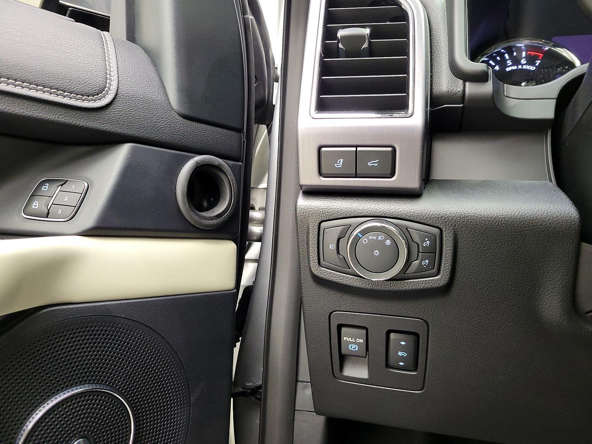 Thumbnail: 2019 Ford Expedition - 13