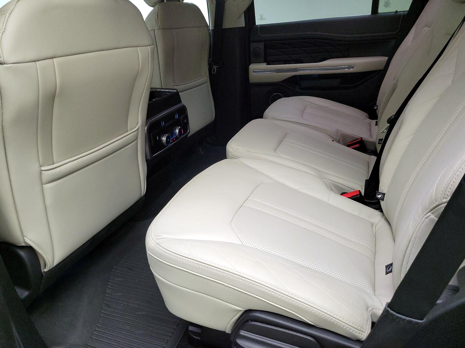 Thumbnail: 2019 Ford Expedition - 19